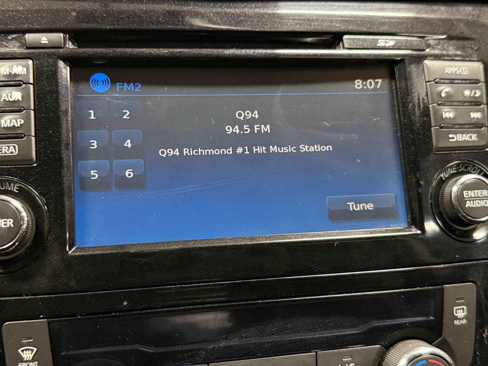 Thumbnail: 2017 Nissan Rogue Sport - 3