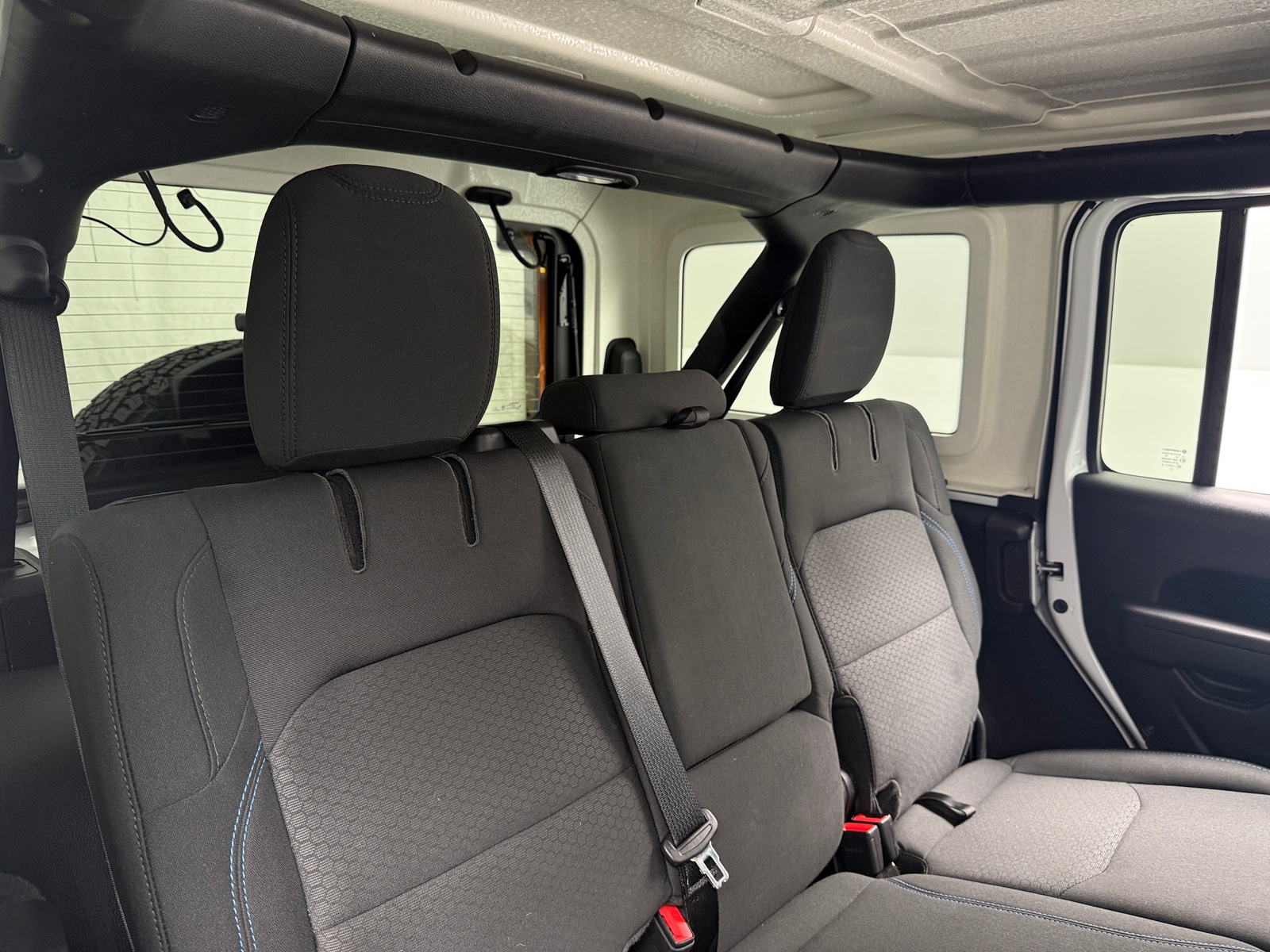 Thumbnail: 2022 Jeep Wrangler - 6