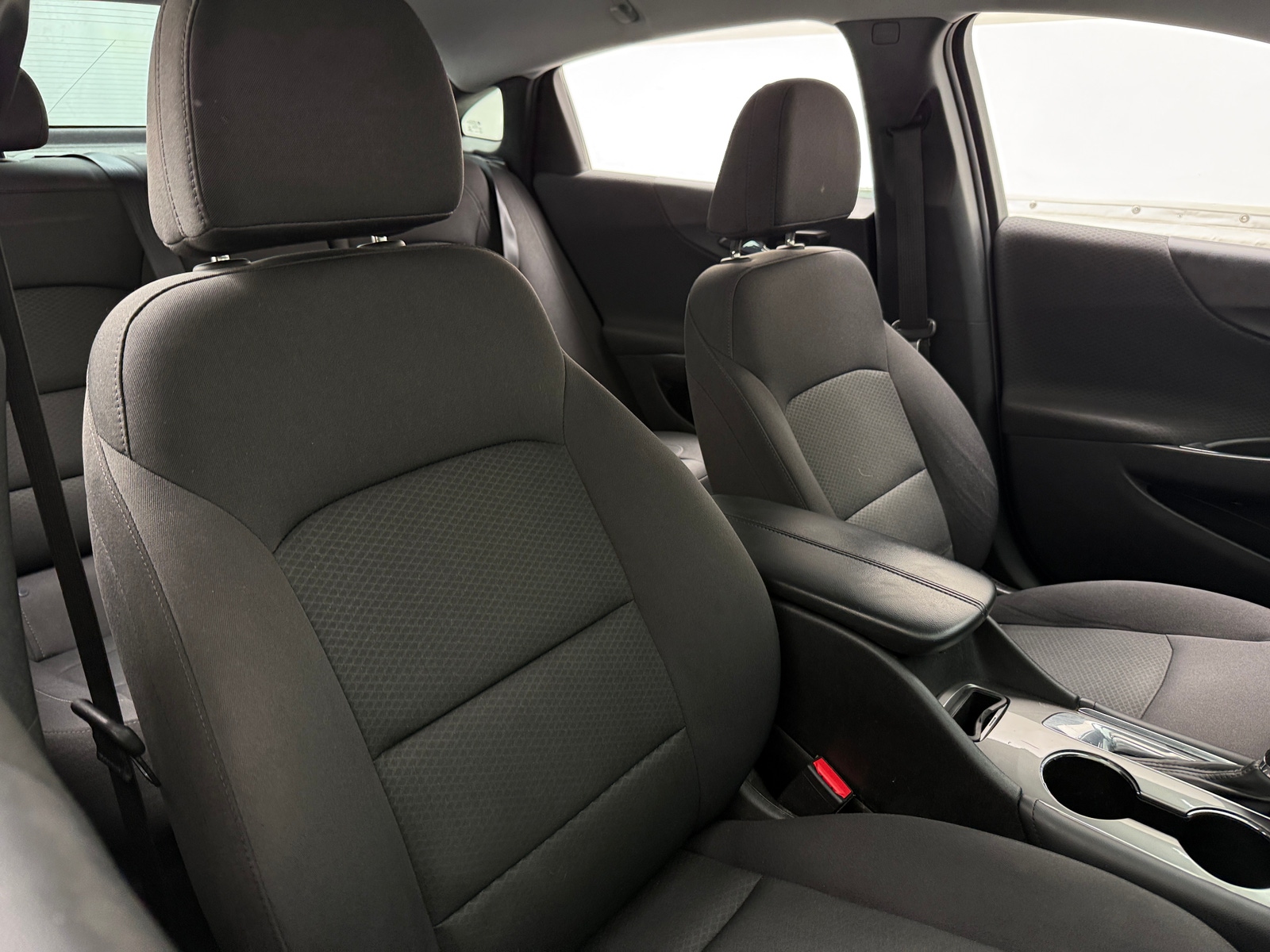 Thumbnail: 2017 Chevrolet Malibu - 2