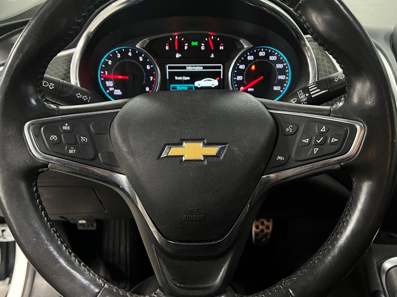 Thumbnail: 2017 Chevrolet Malibu - 5