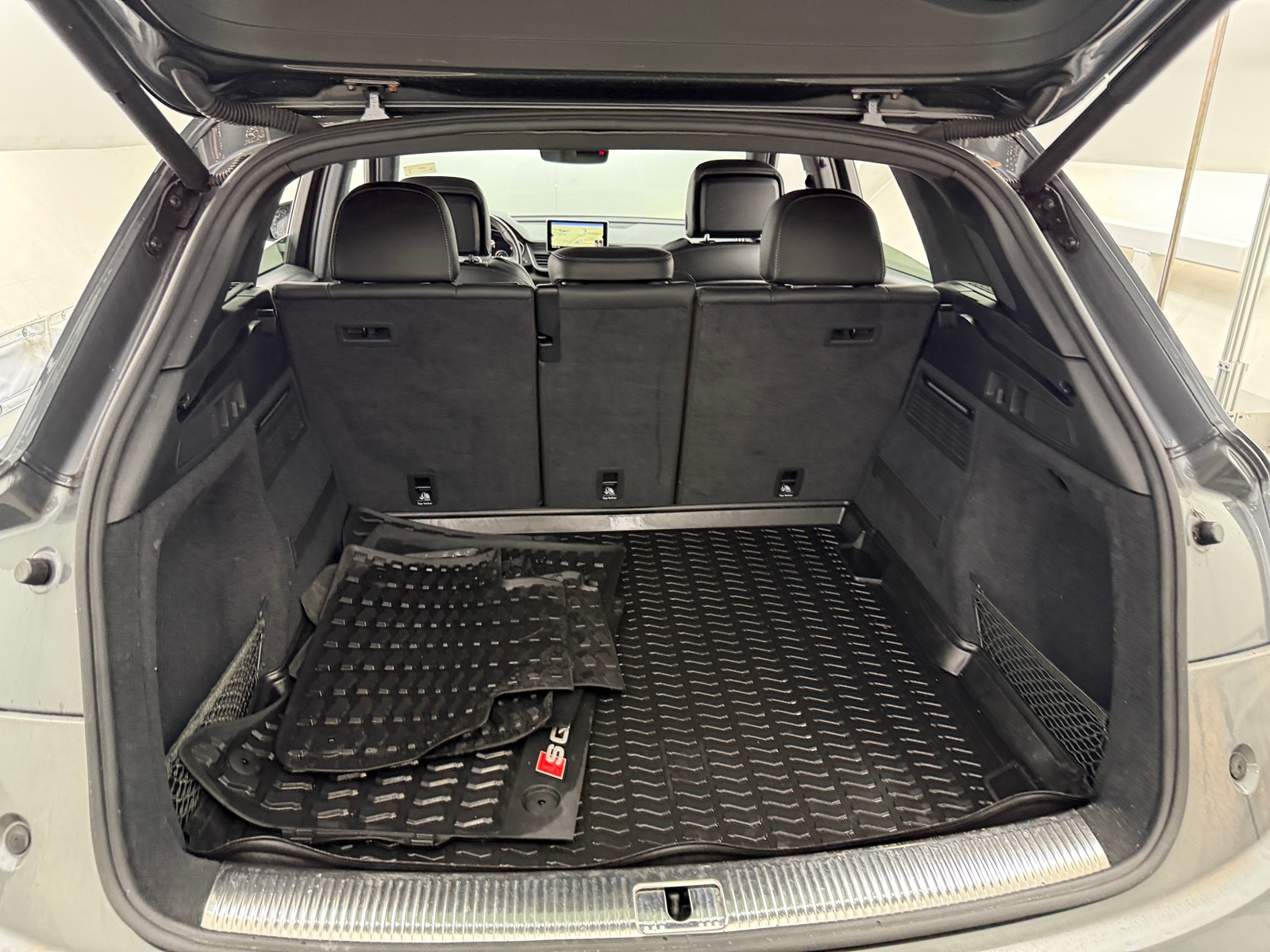 Thumbnail: 2018 Audi SQ5 - 6