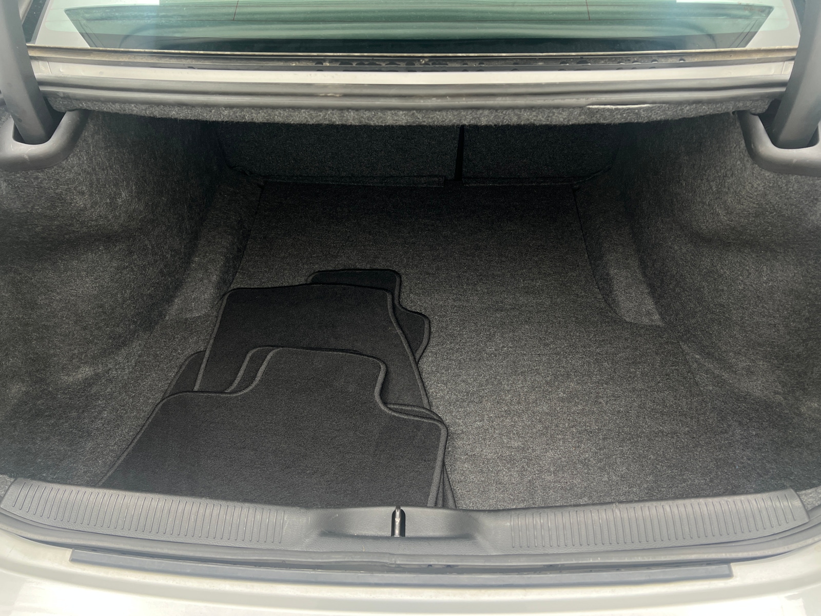 Thumbnail: 2022 Dodge Charger - 7