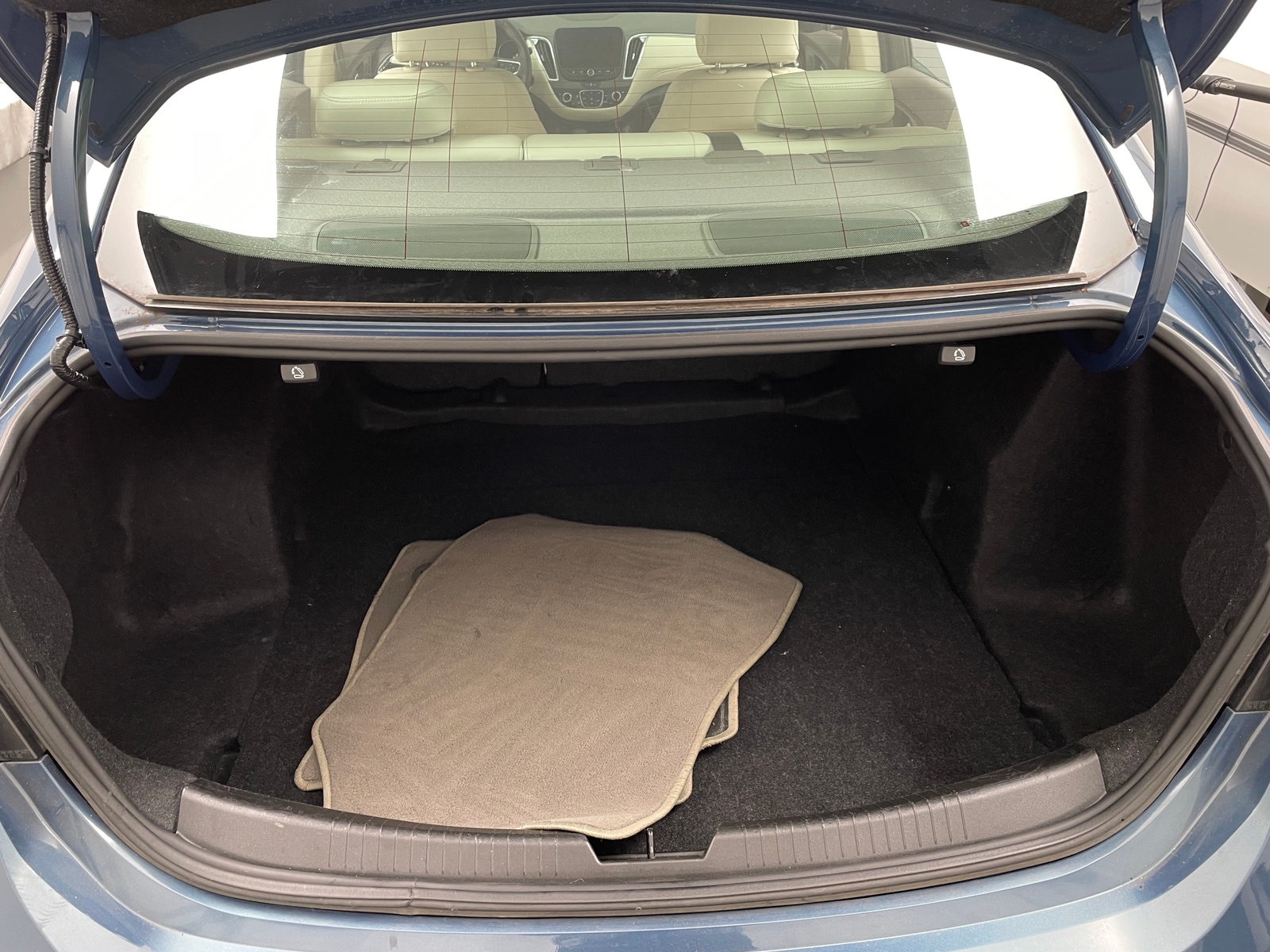 Thumbnail: 2024 Chevrolet Malibu - 6