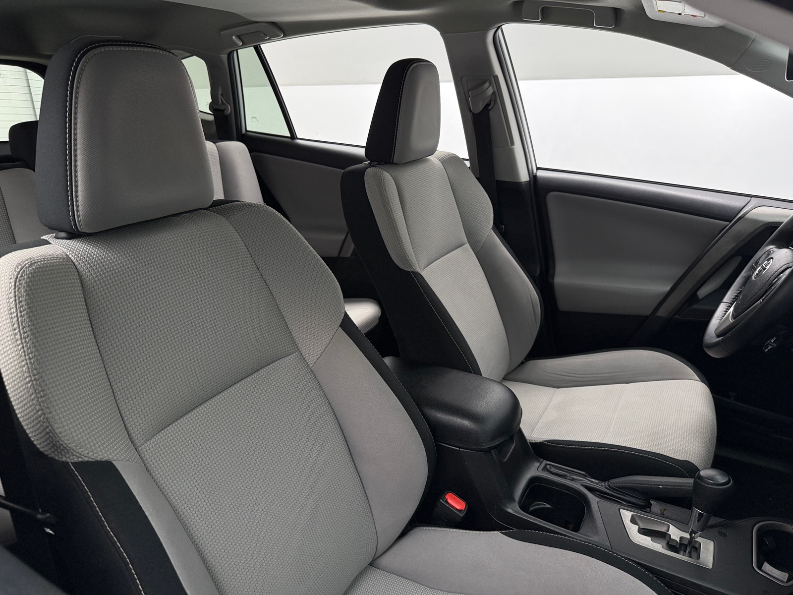 Thumbnail: 2018 Toyota RAV4 - 2