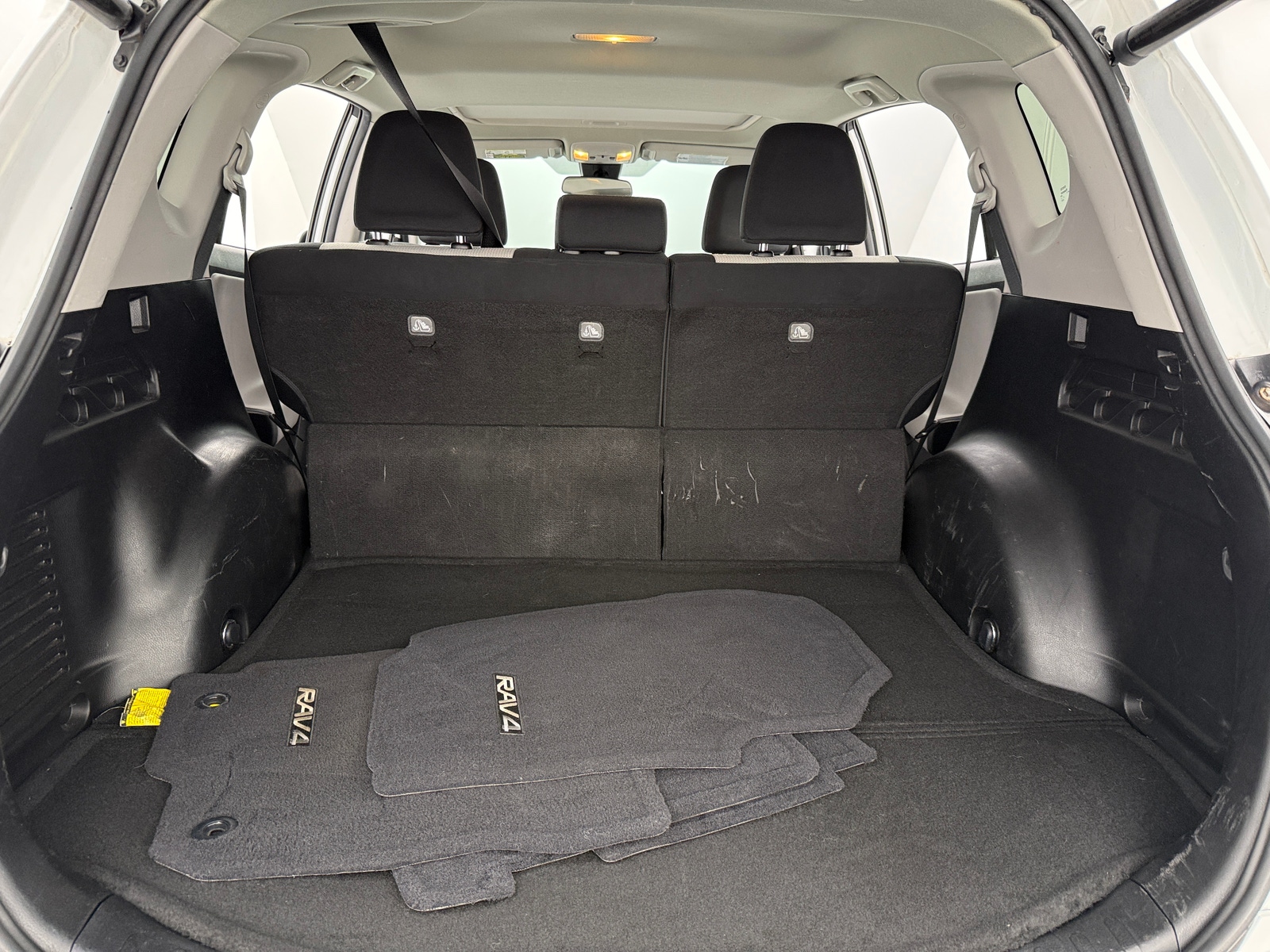 Thumbnail: 2018 Toyota RAV4 - 7