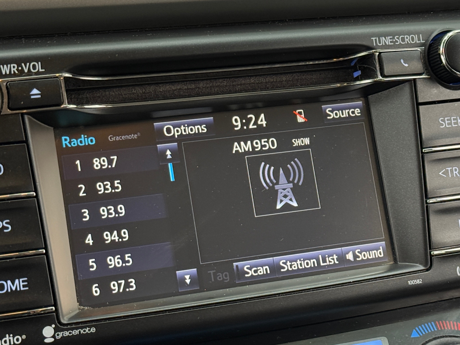 Thumbnail: 2018 Toyota RAV4 - 4