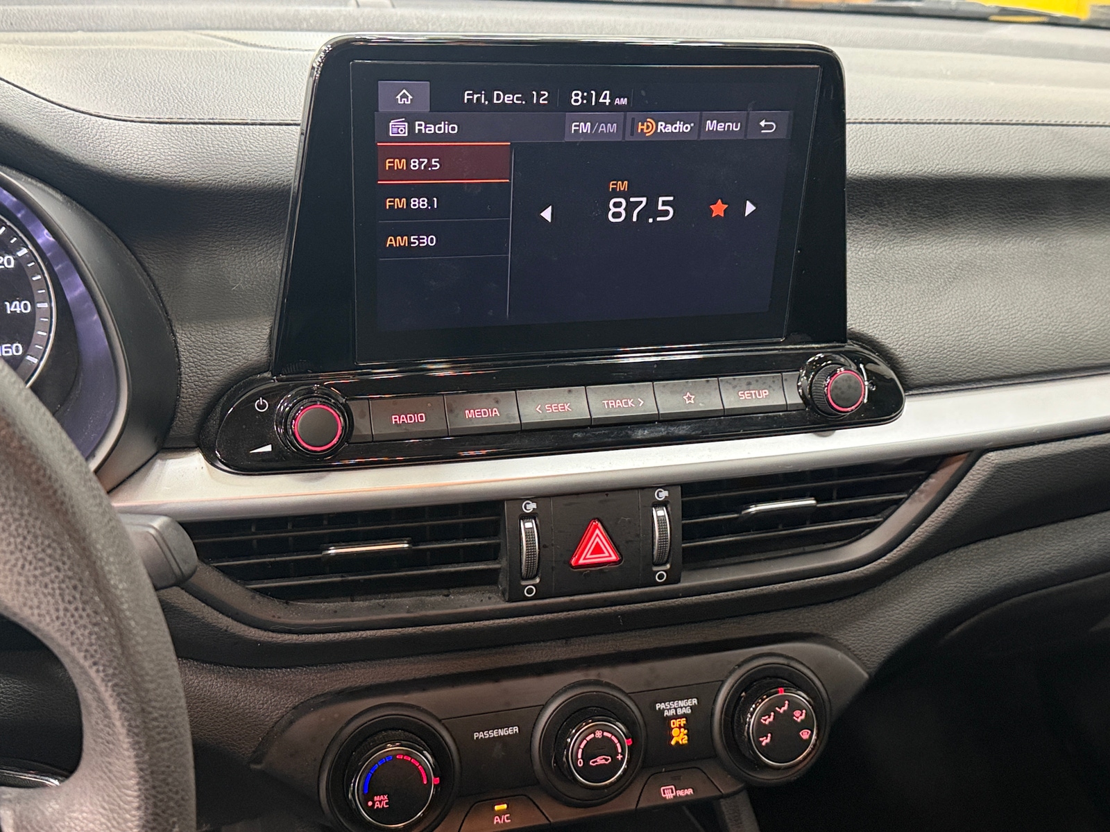 Thumbnail: 2024 Kia Forte - 4