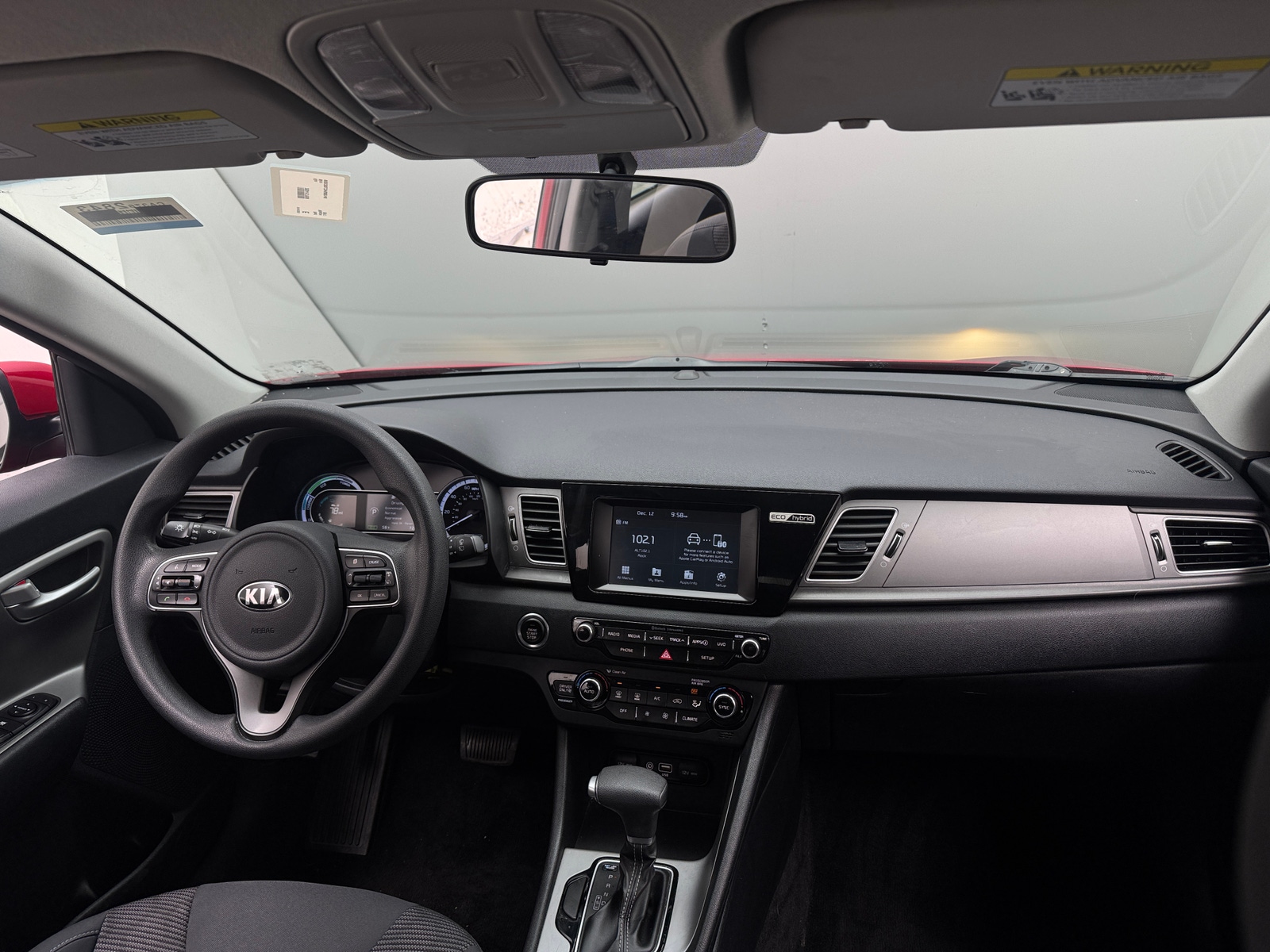 Thumbnail: 2017 Kia Niro - 3