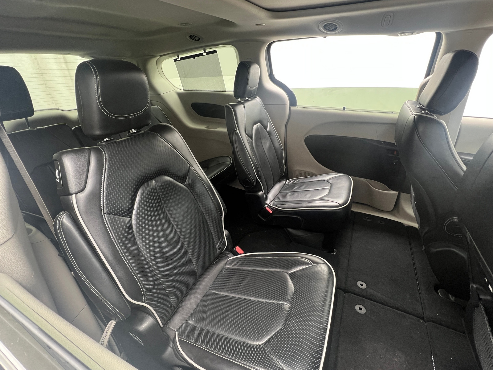 Thumbnail: 2024 Chrysler Pacifica - 5