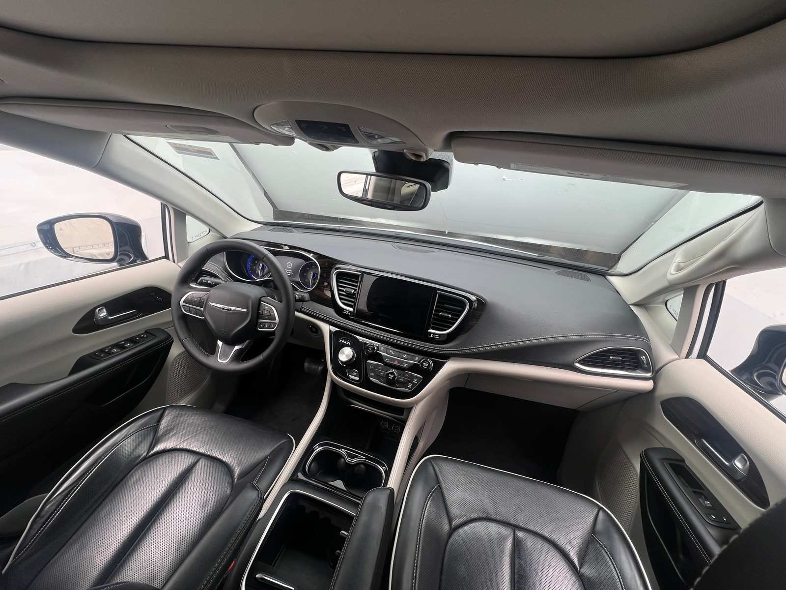 Thumbnail: 2024 Chrysler Pacifica - 2