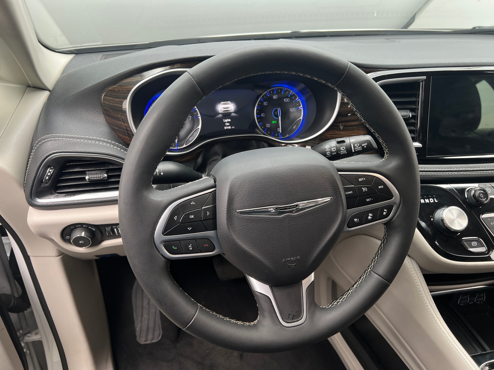 Thumbnail: 2024 Chrysler Pacifica - 4