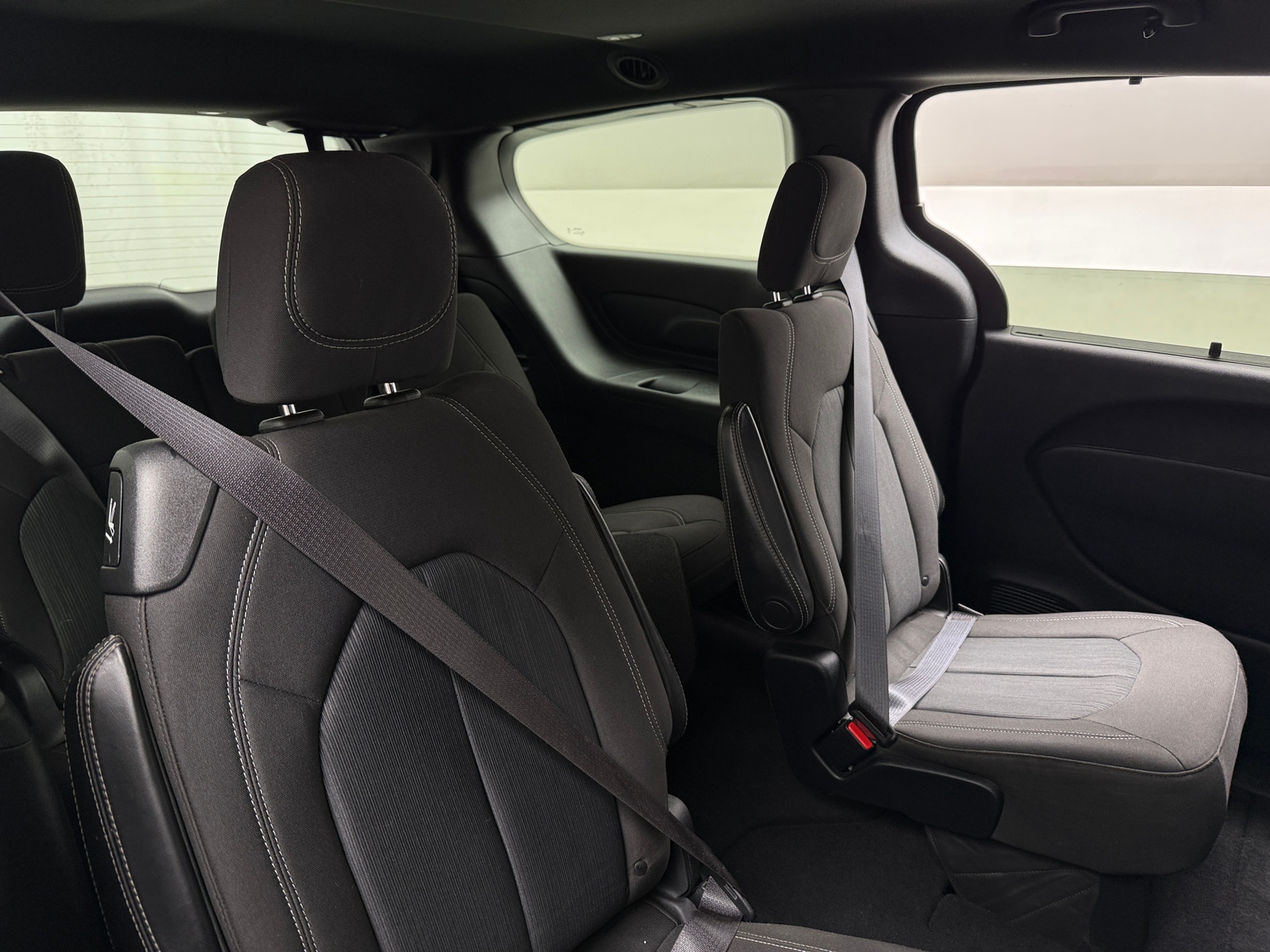 Thumbnail: 2020 Chrysler Pacifica - 6