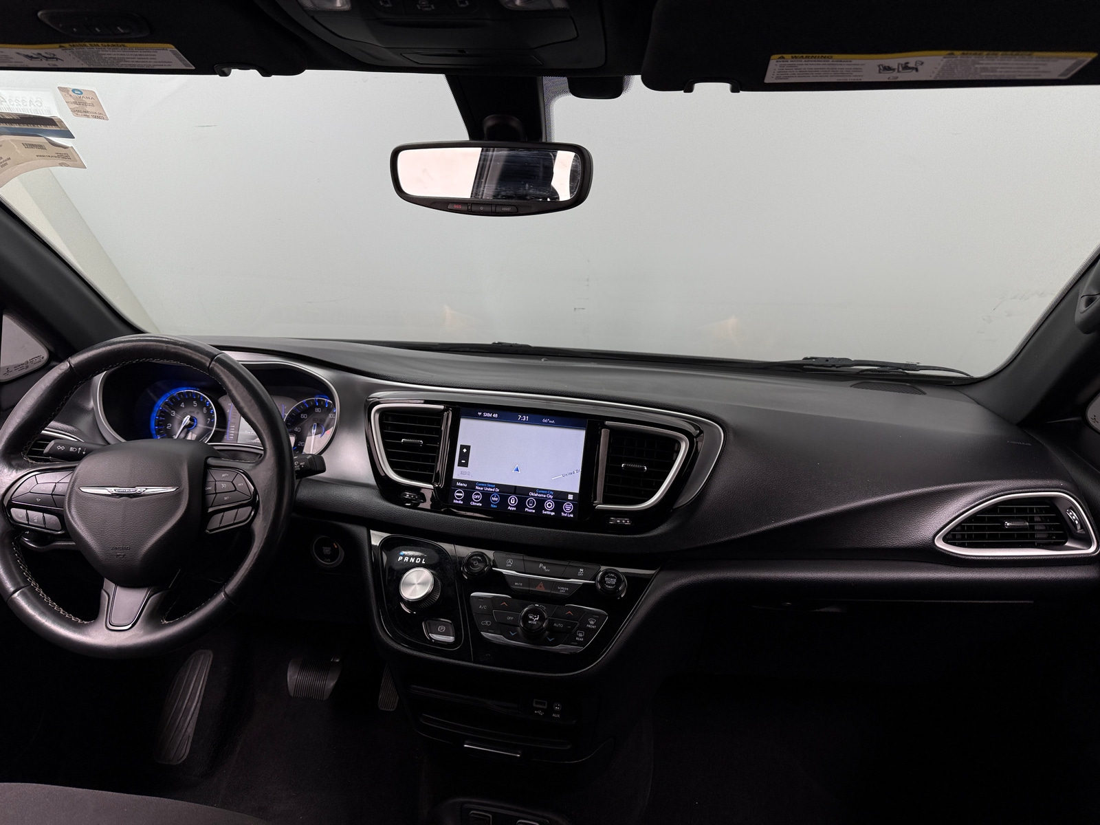 Thumbnail: 2020 Chrysler Pacifica - 3