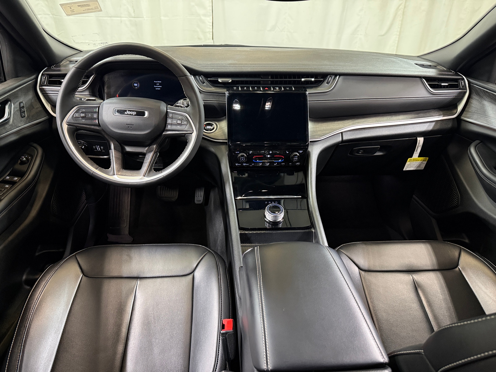 Thumbnail: 2024 Jeep Grand Cherokee L - 2