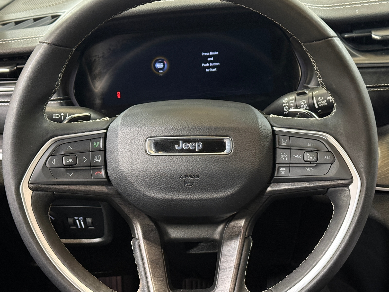 Thumbnail: 2024 Jeep Grand Cherokee L - 4