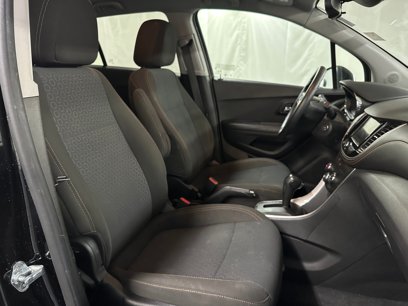 Thumbnail: 2020 Chevrolet Trax - 2