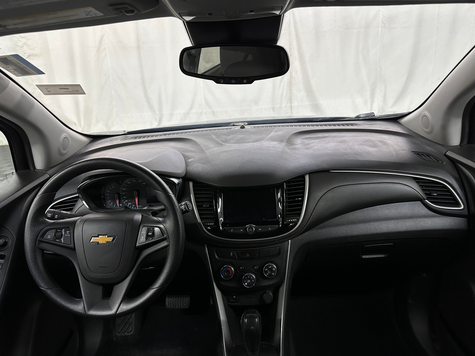 Thumbnail: 2020 Chevrolet Trax - 3