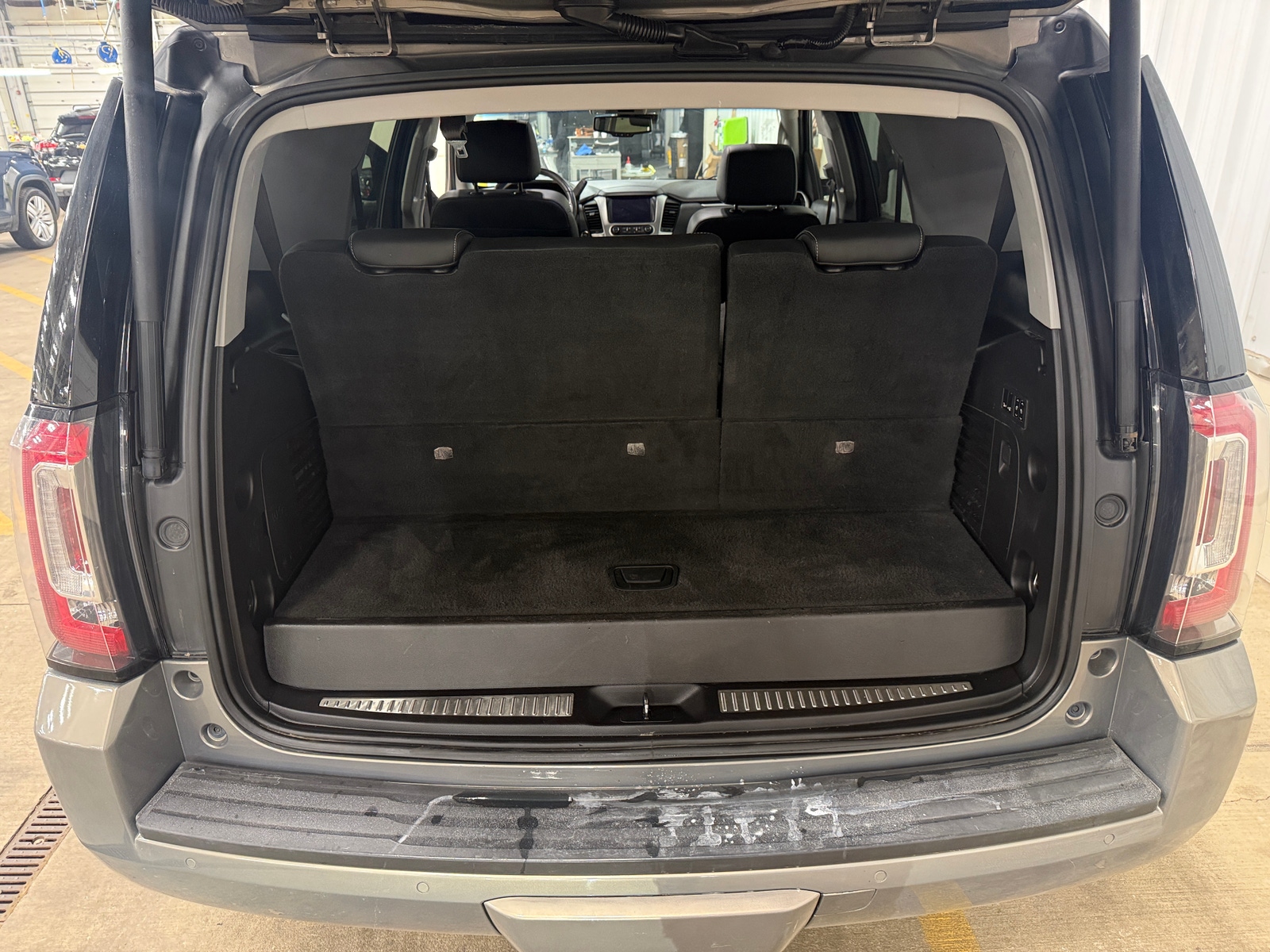 Thumbnail: 2019 GMC Yukon - 6