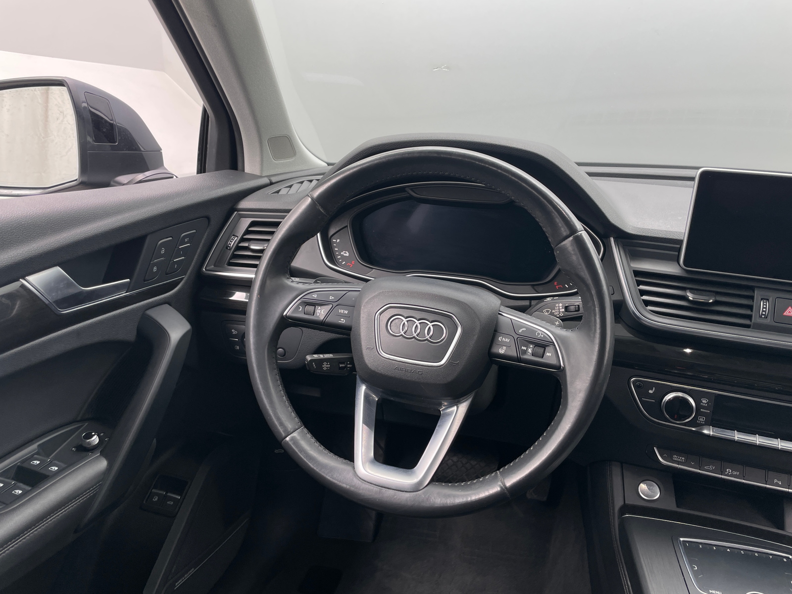 Thumbnail: 2020 Audi Q5 - 4