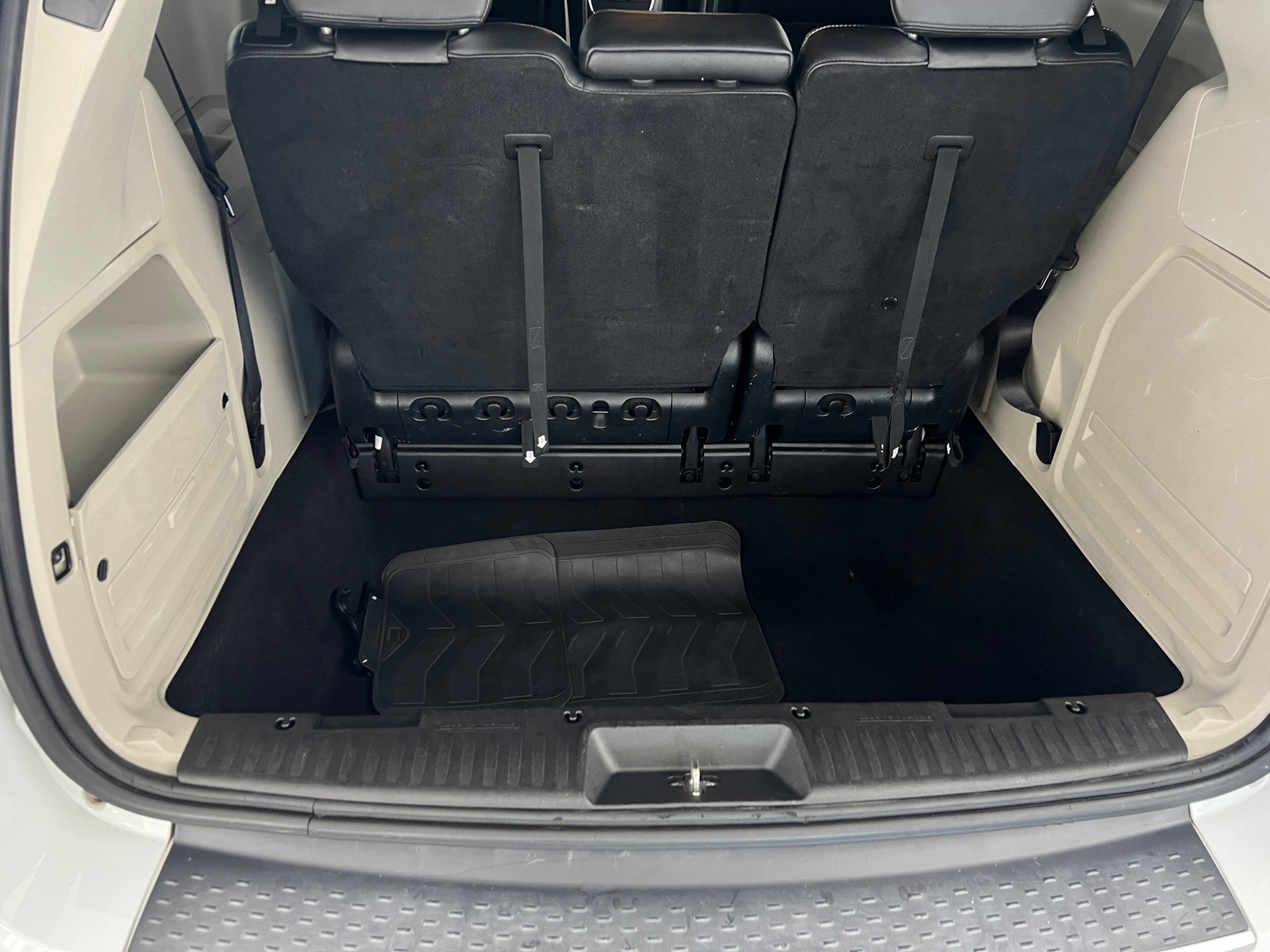 Thumbnail: 2019 Dodge Grand Caravan - 6