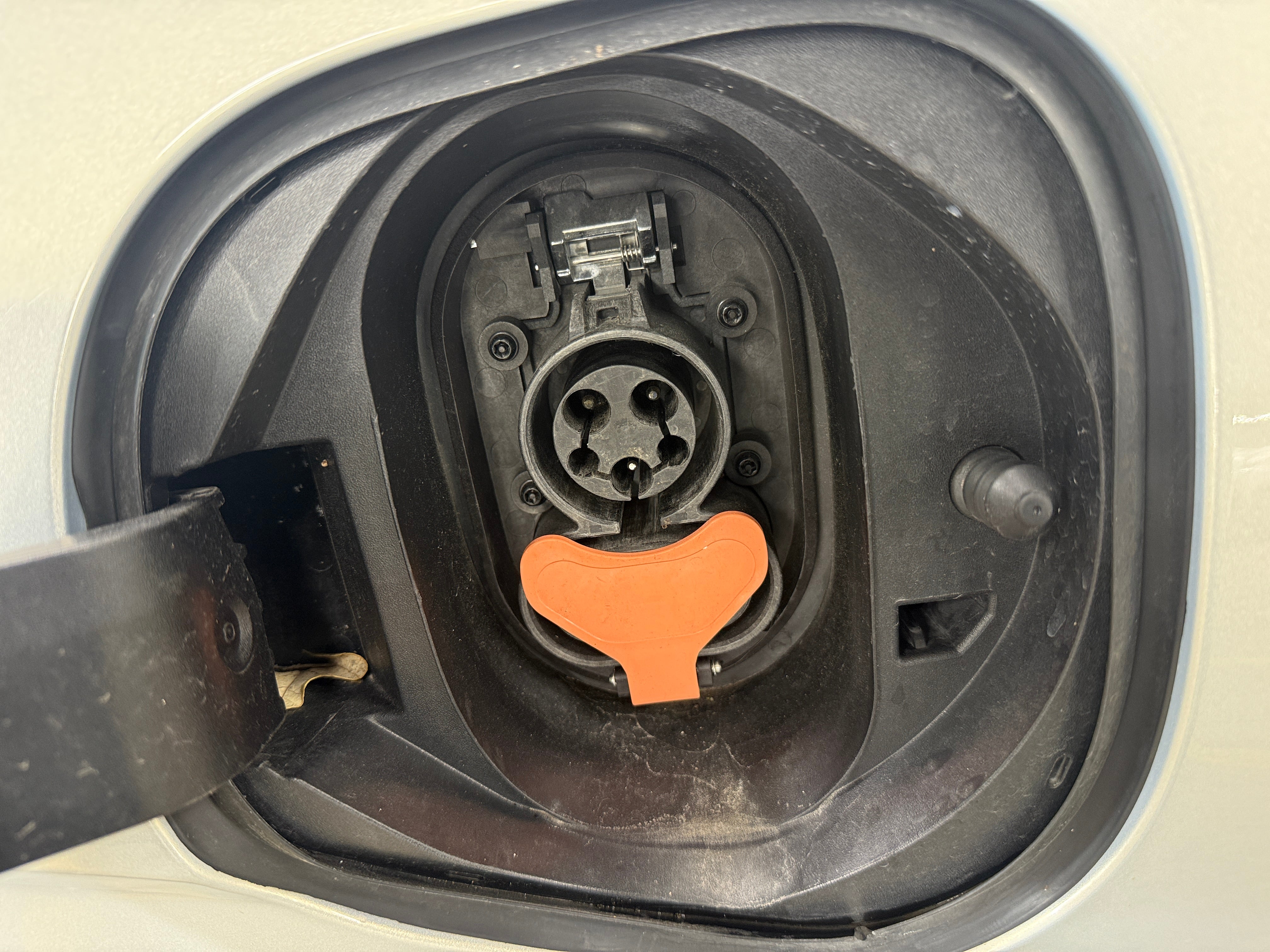 Used 2022 Chevrolet Bolt EUV LT with VIN 1G1FY6S04N4119004 for sale in Auburn, WA