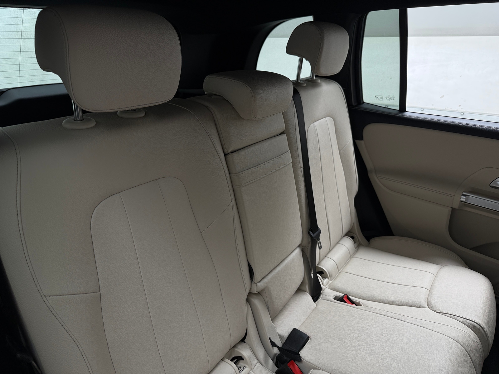 Thumbnail: 2020 Mercedes-Benz GLB - 5