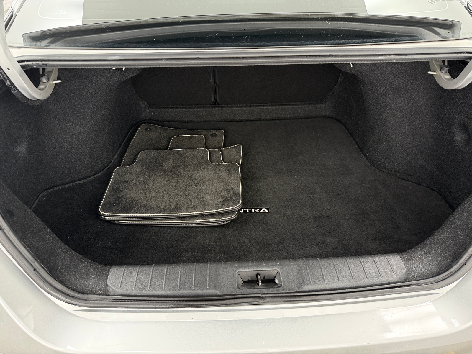 Thumbnail: 2020 Nissan Sentra - 7