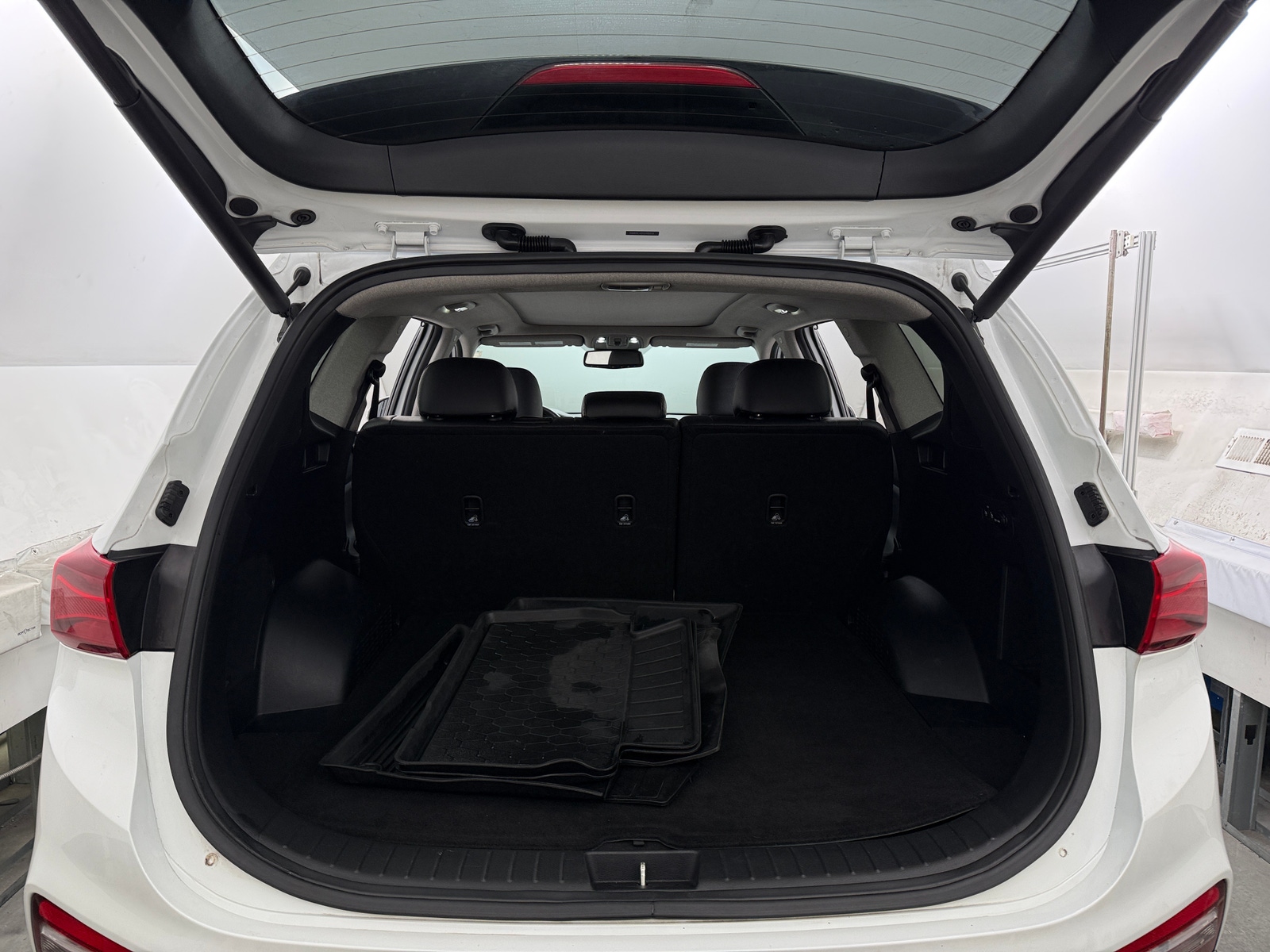 Thumbnail: 2020 Hyundai Santa Fe - 6