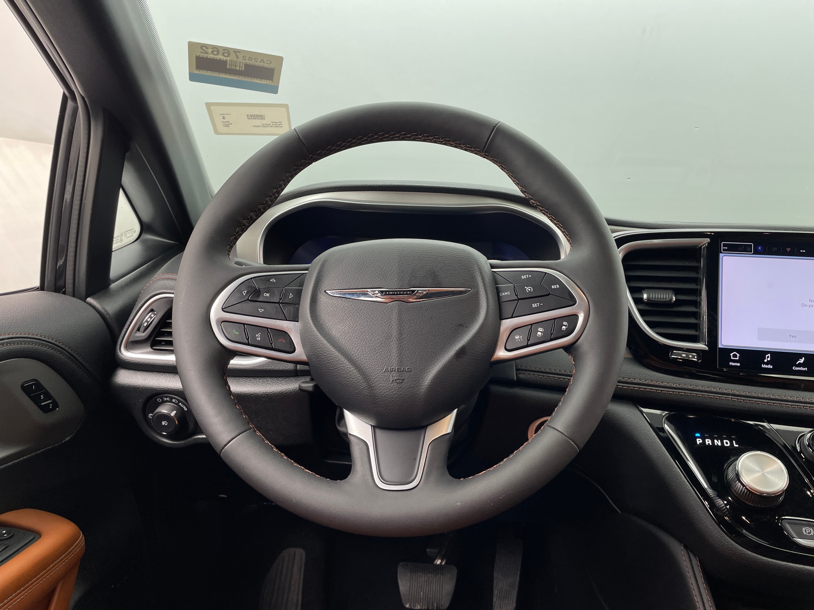 Thumbnail: 2024 Chrysler Pacifica - 5