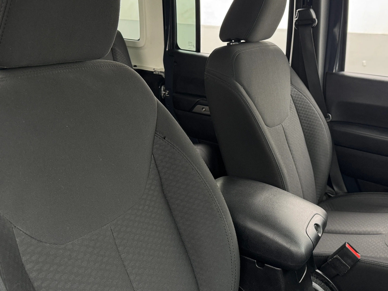 Thumbnail: 2016 Jeep Wrangler - 2