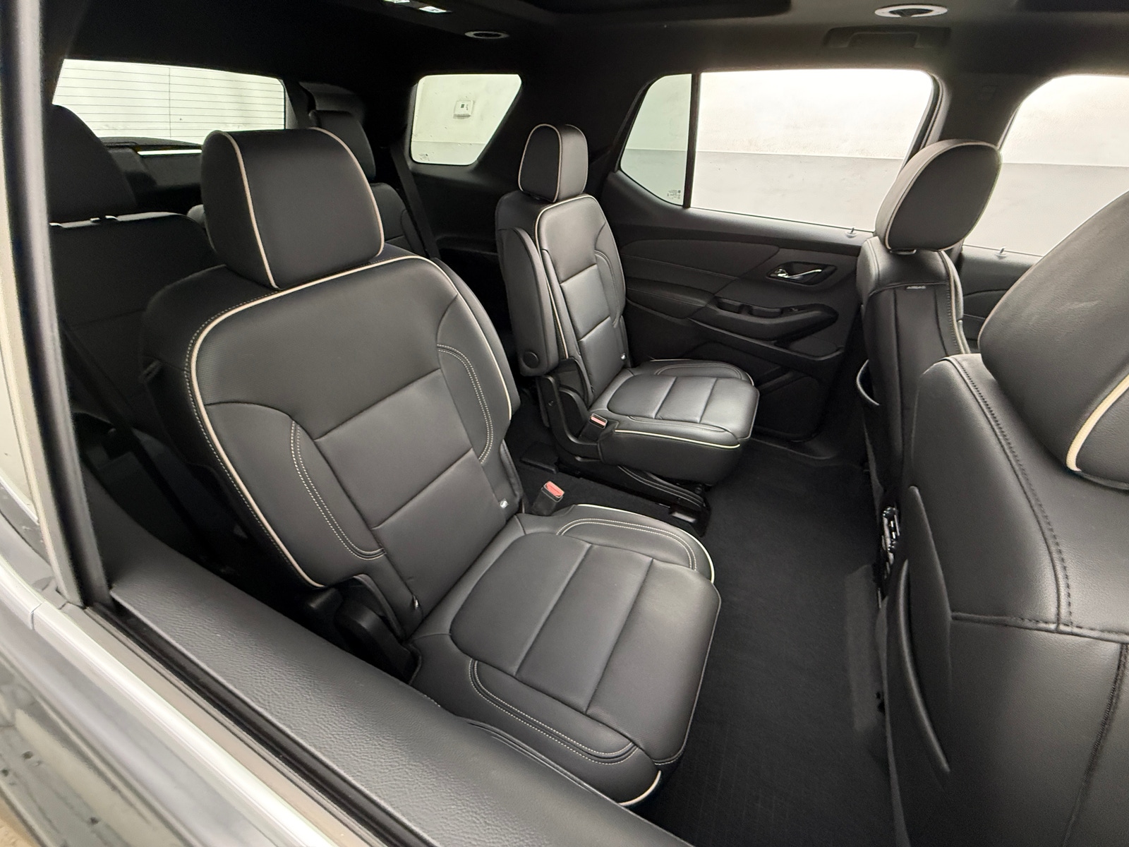 Thumbnail: 2023 Chevrolet Traverse - 5