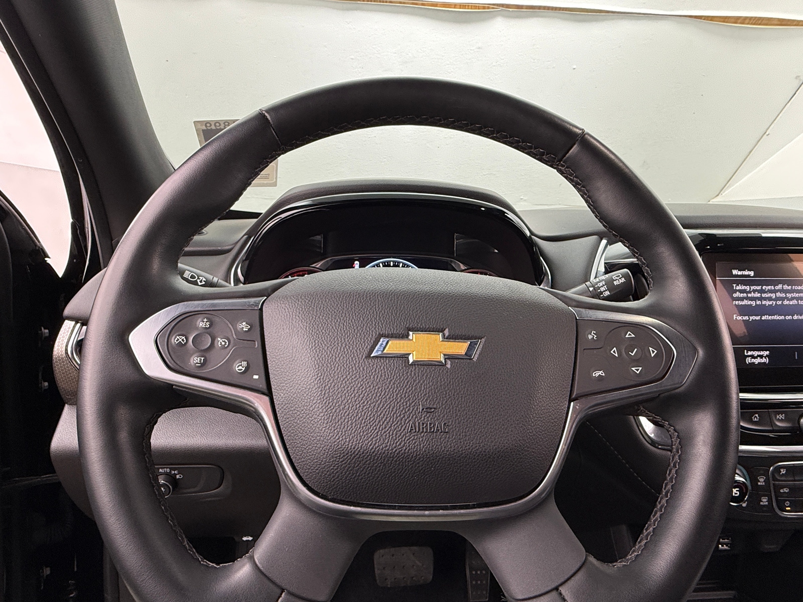 Thumbnail: 2023 Chevrolet Traverse - 4