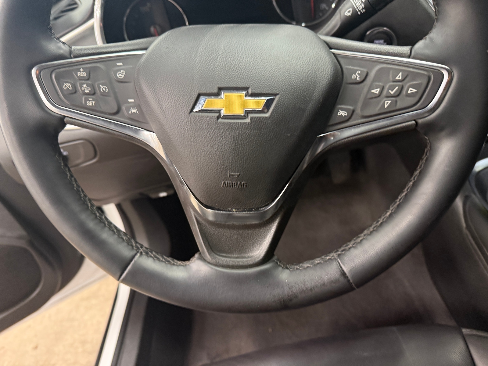 Thumbnail: 2024 Chevrolet Malibu - 4