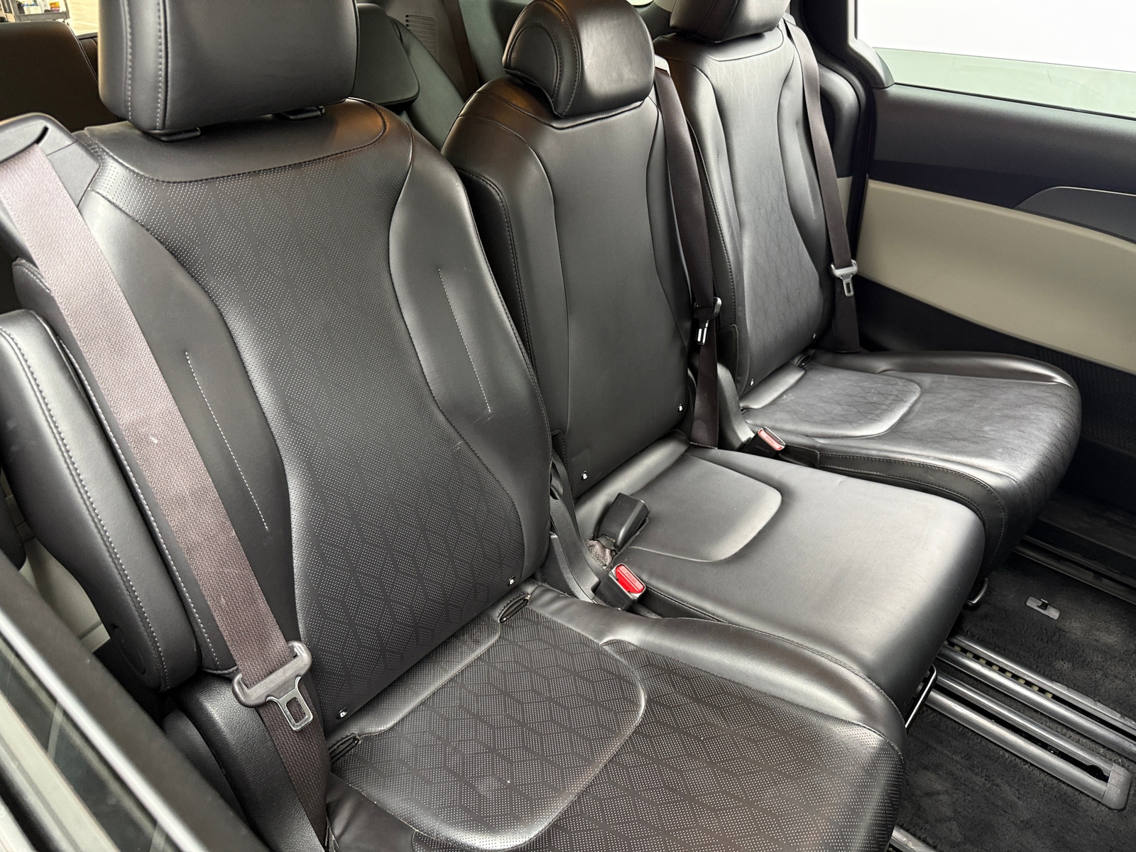 Thumbnail: 2022 Kia Carnival - 6