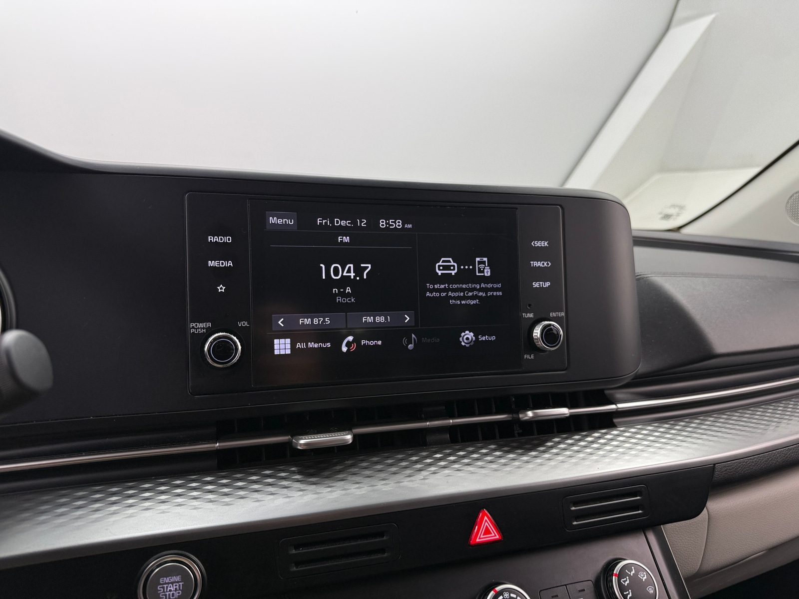 Thumbnail: 2022 Kia Carnival - 4