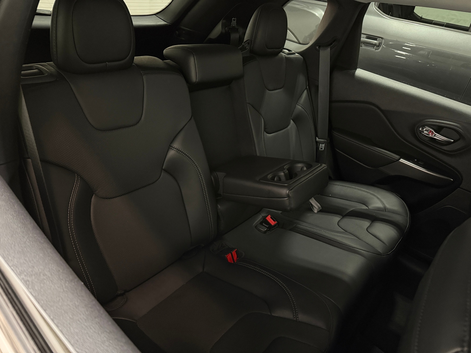 Thumbnail: 2022 Jeep Cherokee - 5