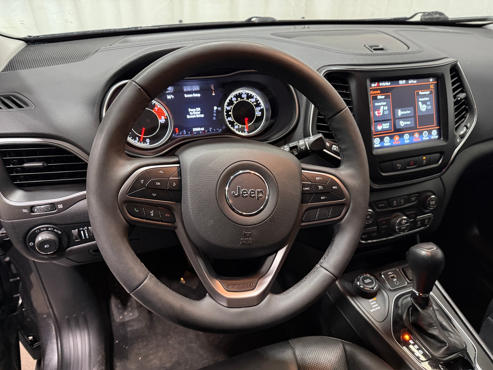 Thumbnail: 2022 Jeep Cherokee - 4