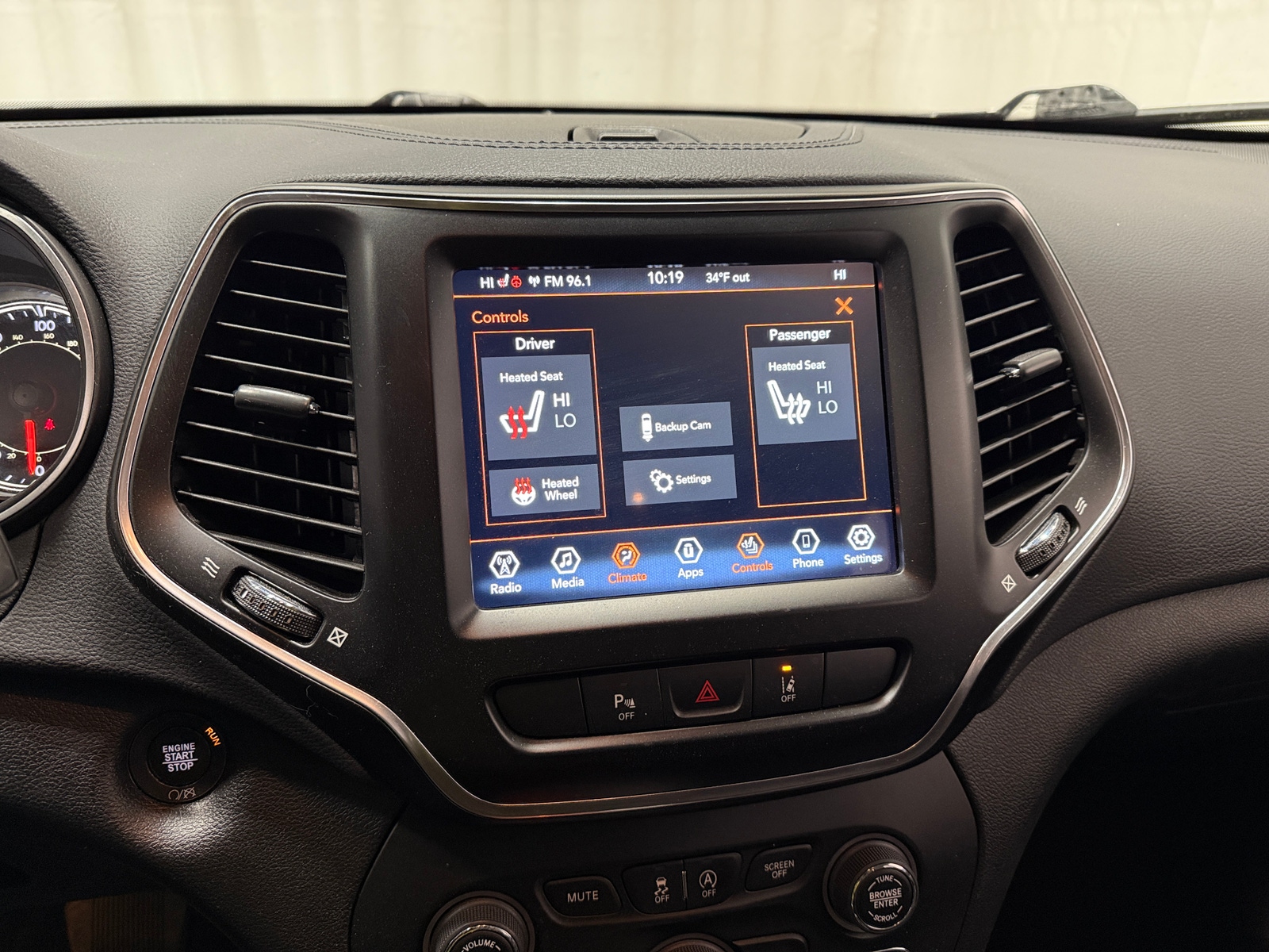 Thumbnail: 2022 Jeep Cherokee - 3