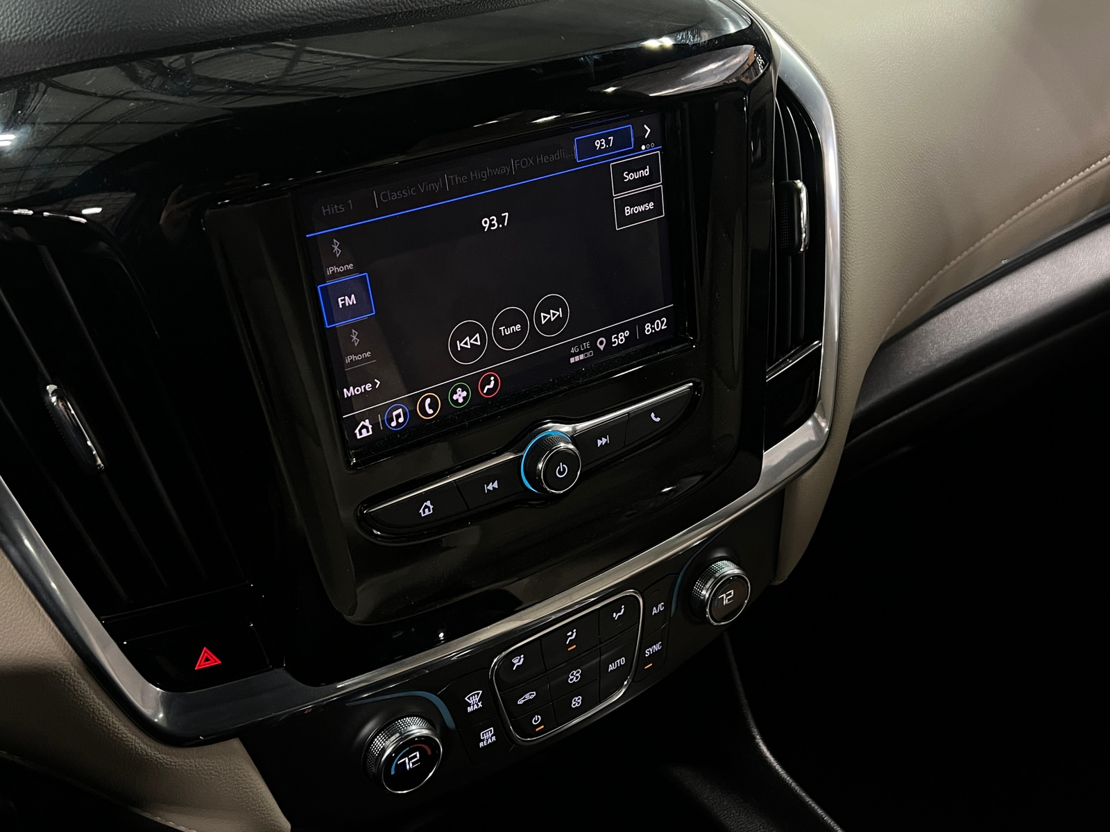 Thumbnail: 2023 Chevrolet Traverse - 4