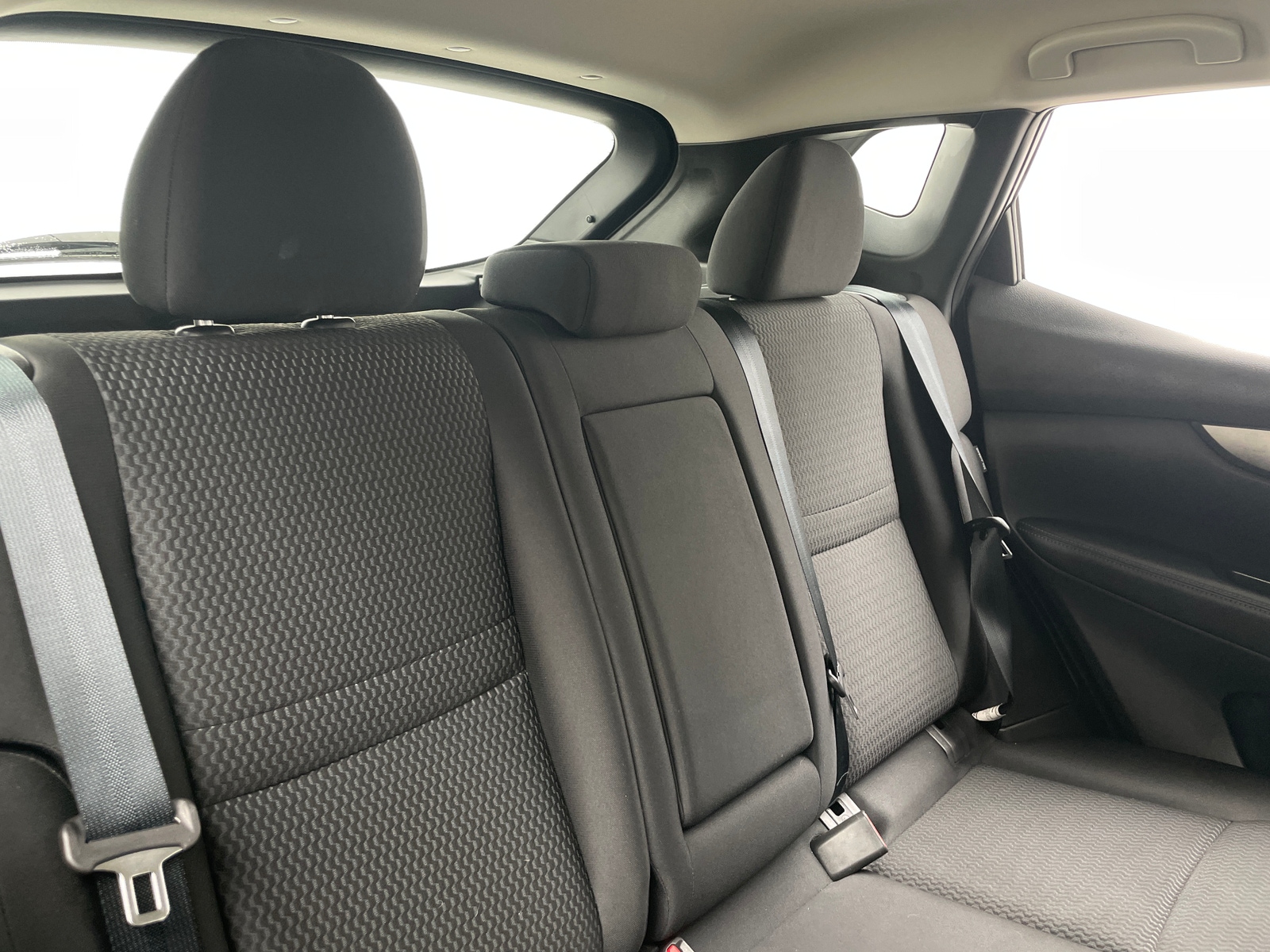 Thumbnail: 2020 Nissan Rogue Sport - 6