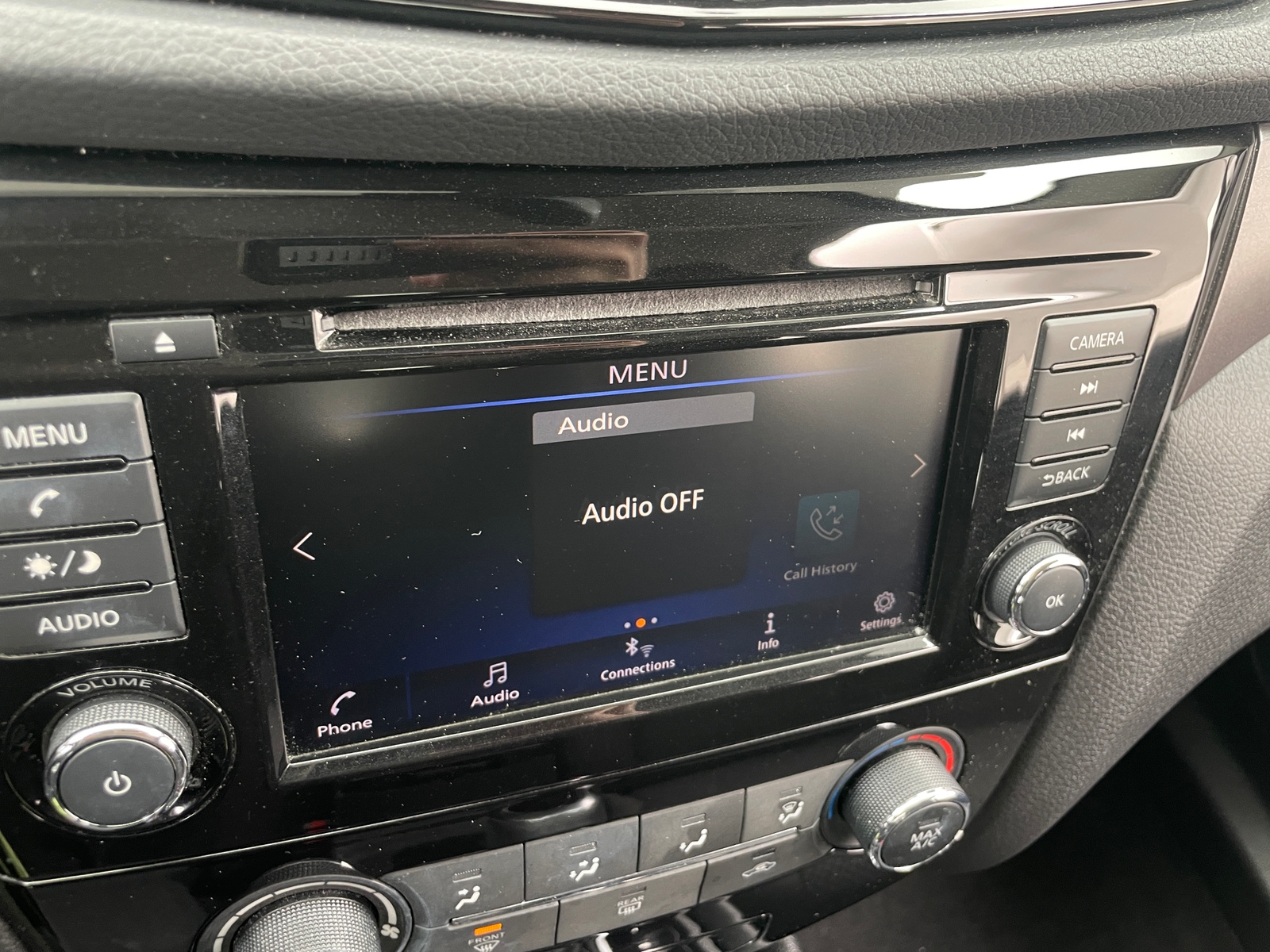 Thumbnail: 2020 Nissan Rogue Sport - 4