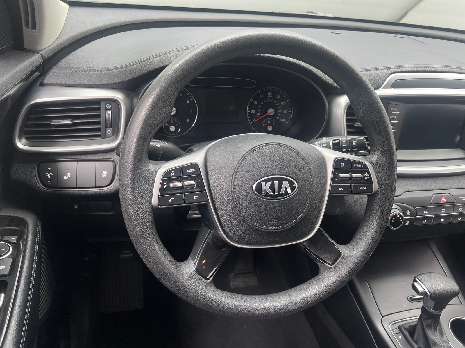 Thumbnail: 2019 Kia Sorento - 5