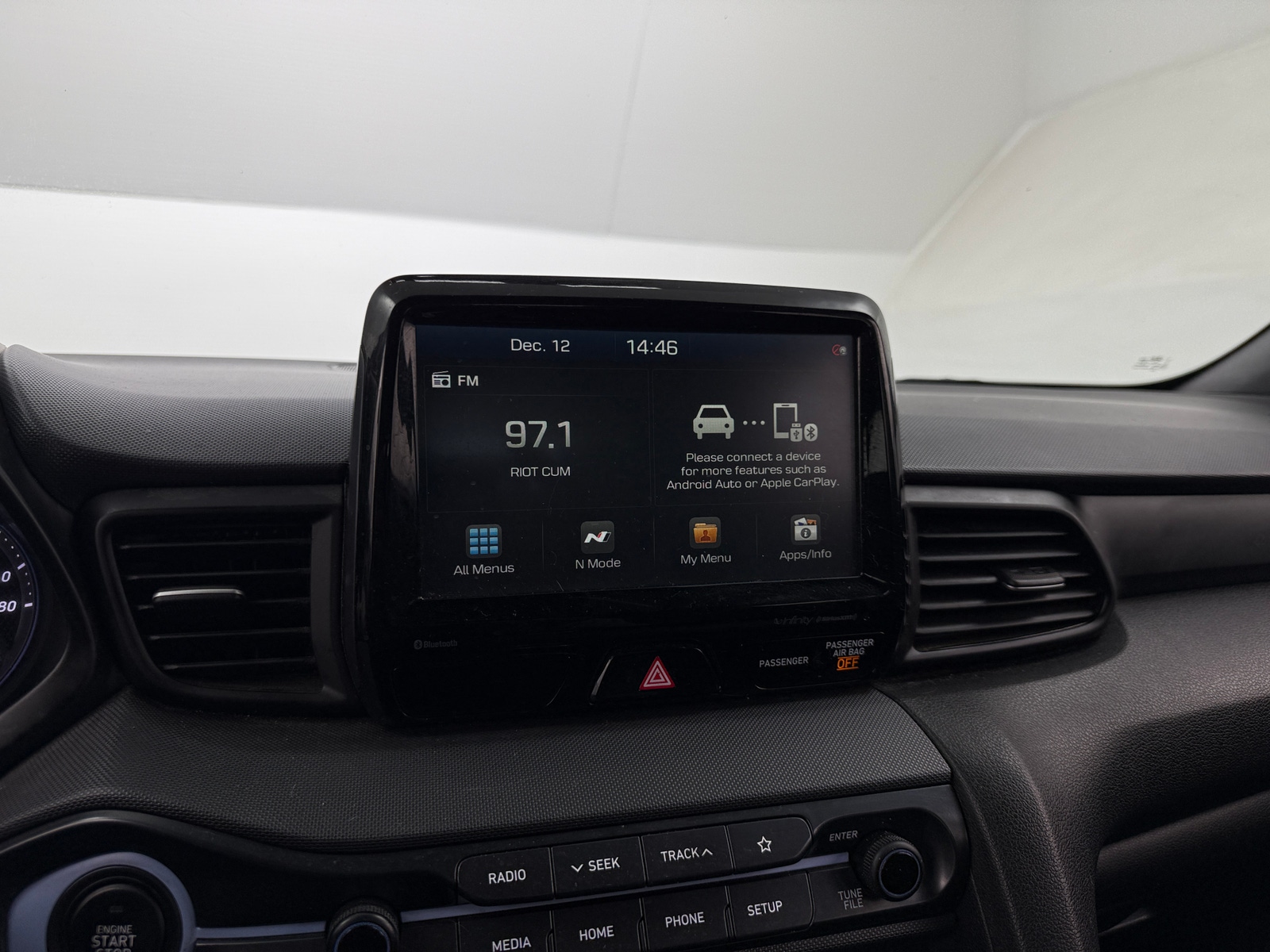 Thumbnail: 2020 Hyundai Veloster - 3