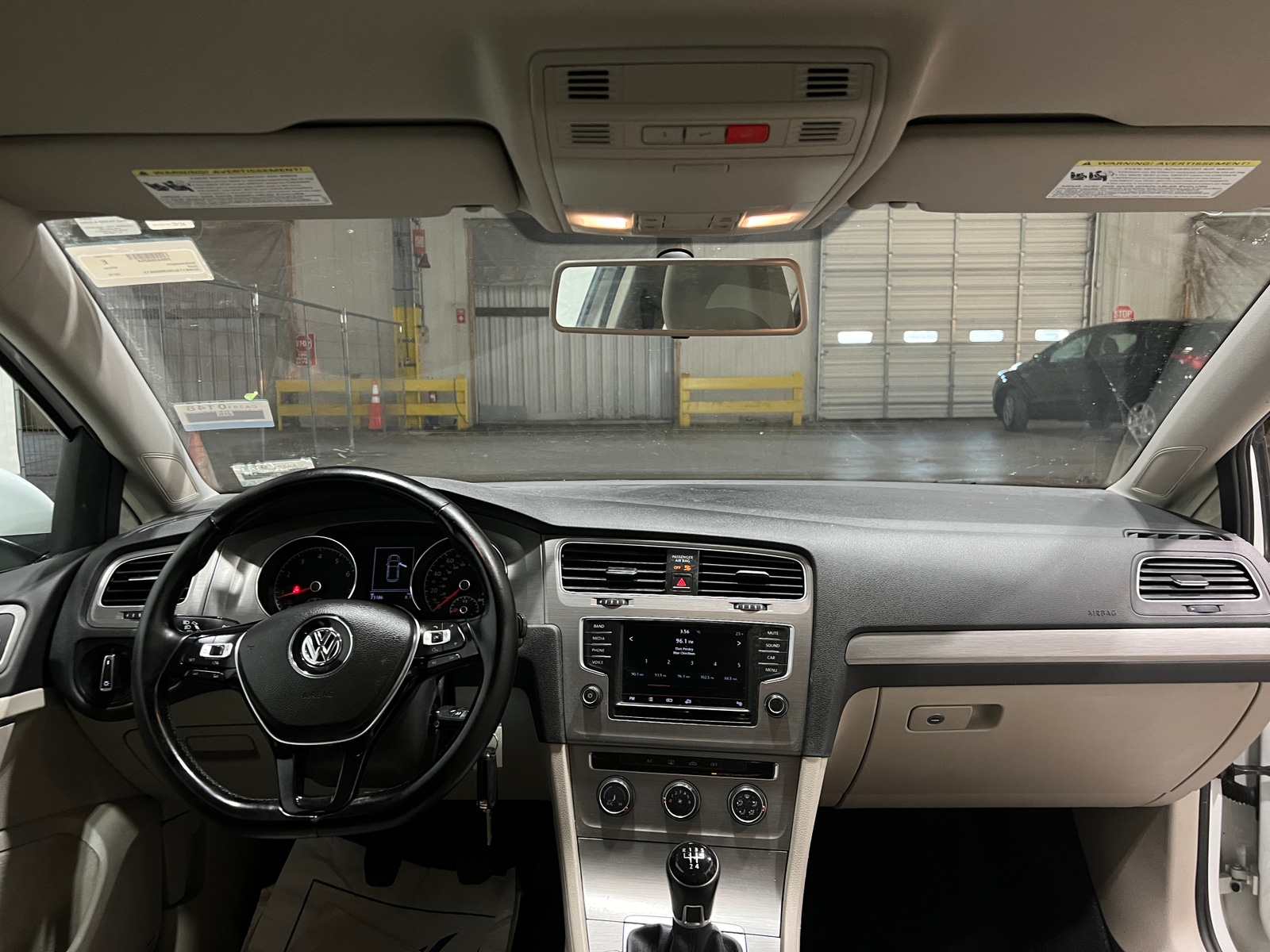 Thumbnail: 2016 Volkswagen Golf - 3