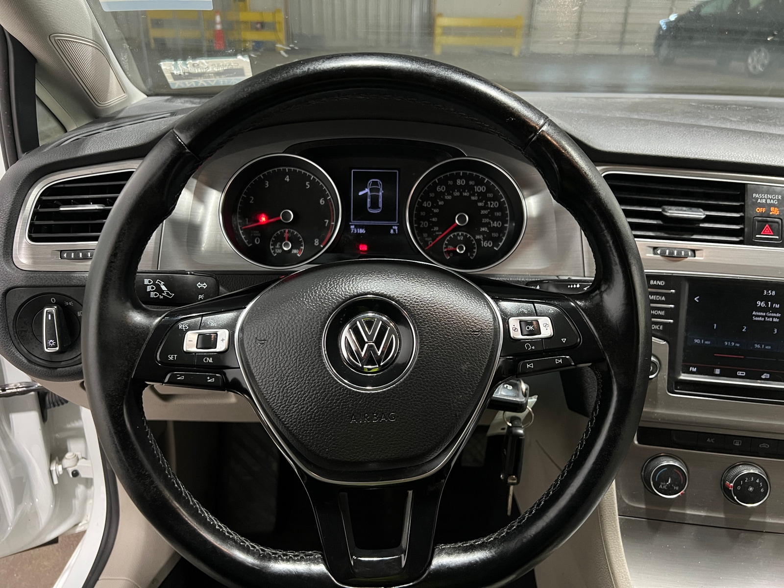 Thumbnail: 2016 Volkswagen Golf - 5