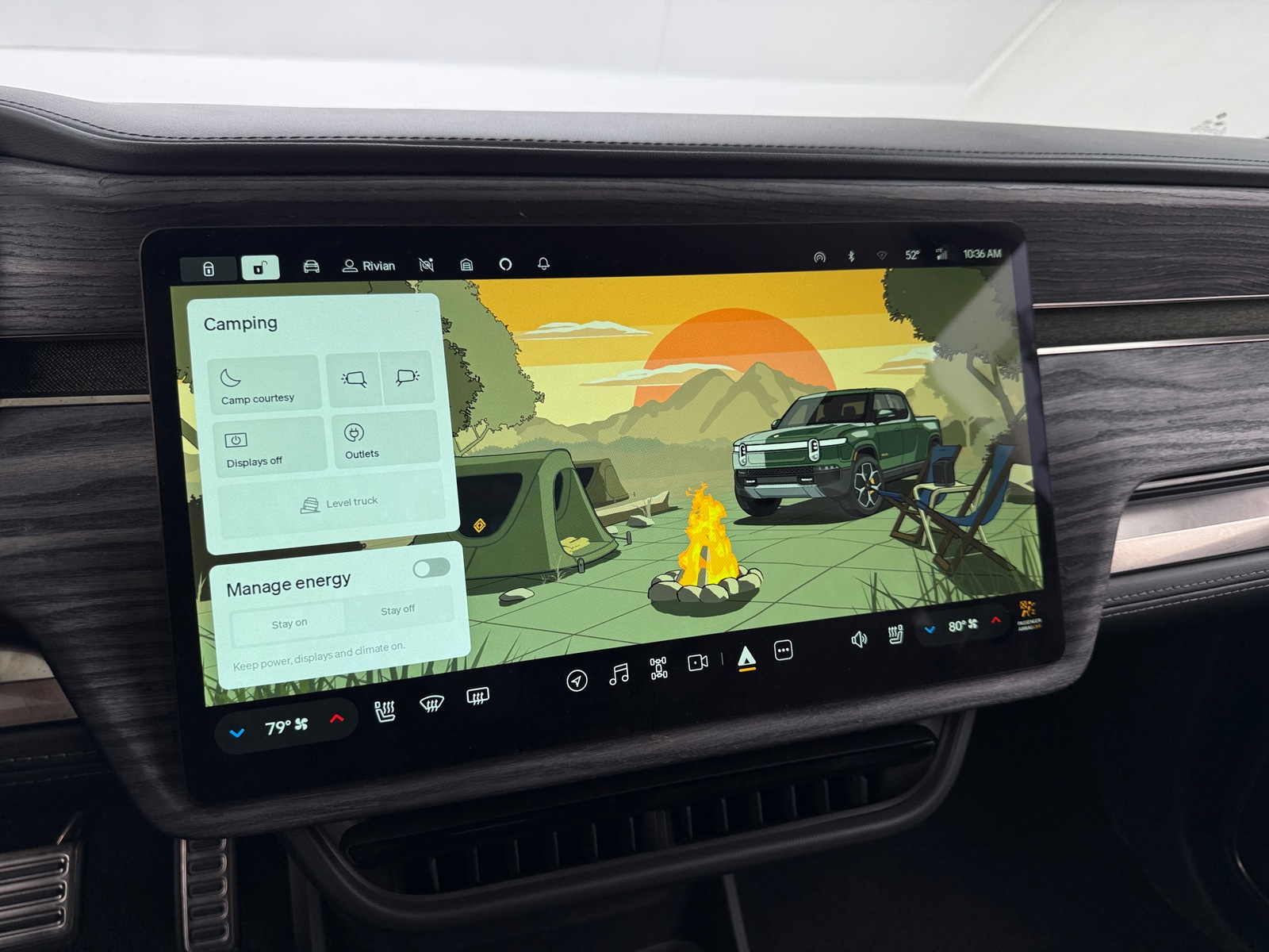 Thumbnail: 2022 Rivian R1T - 3