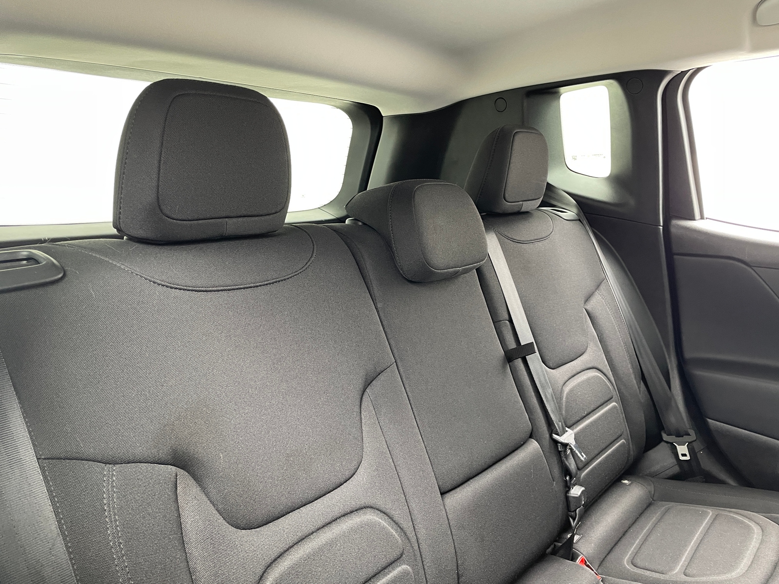 Thumbnail: 2016 Jeep Renegade - 6