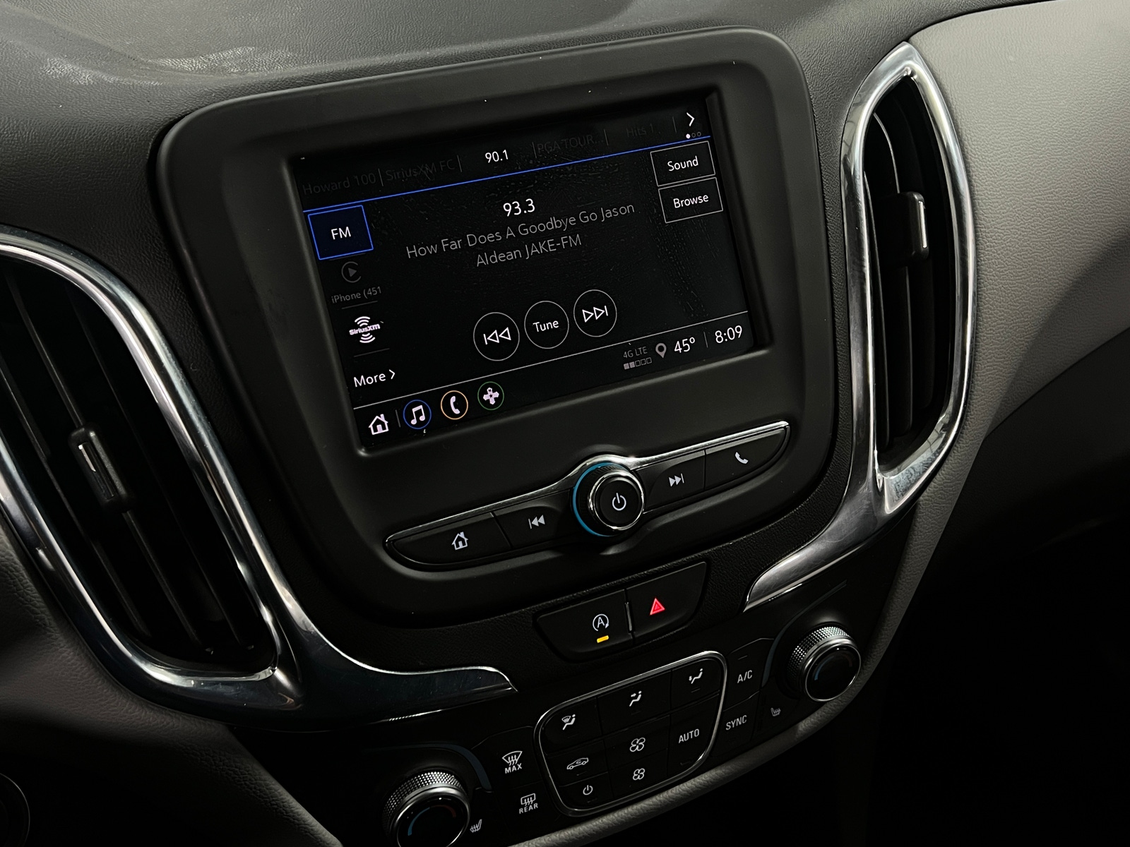 Thumbnail: 2023 Chevrolet Equinox - 4