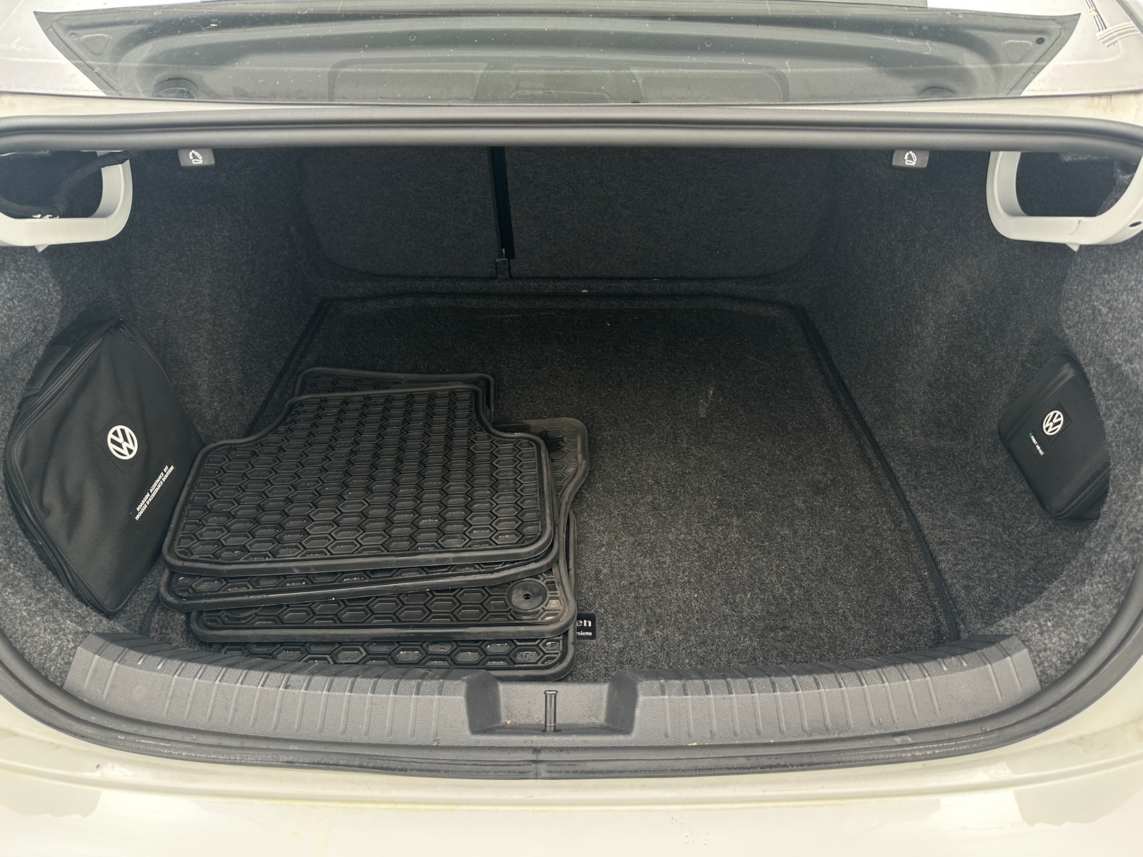 Thumbnail: 2021 Volkswagen Jetta - 6