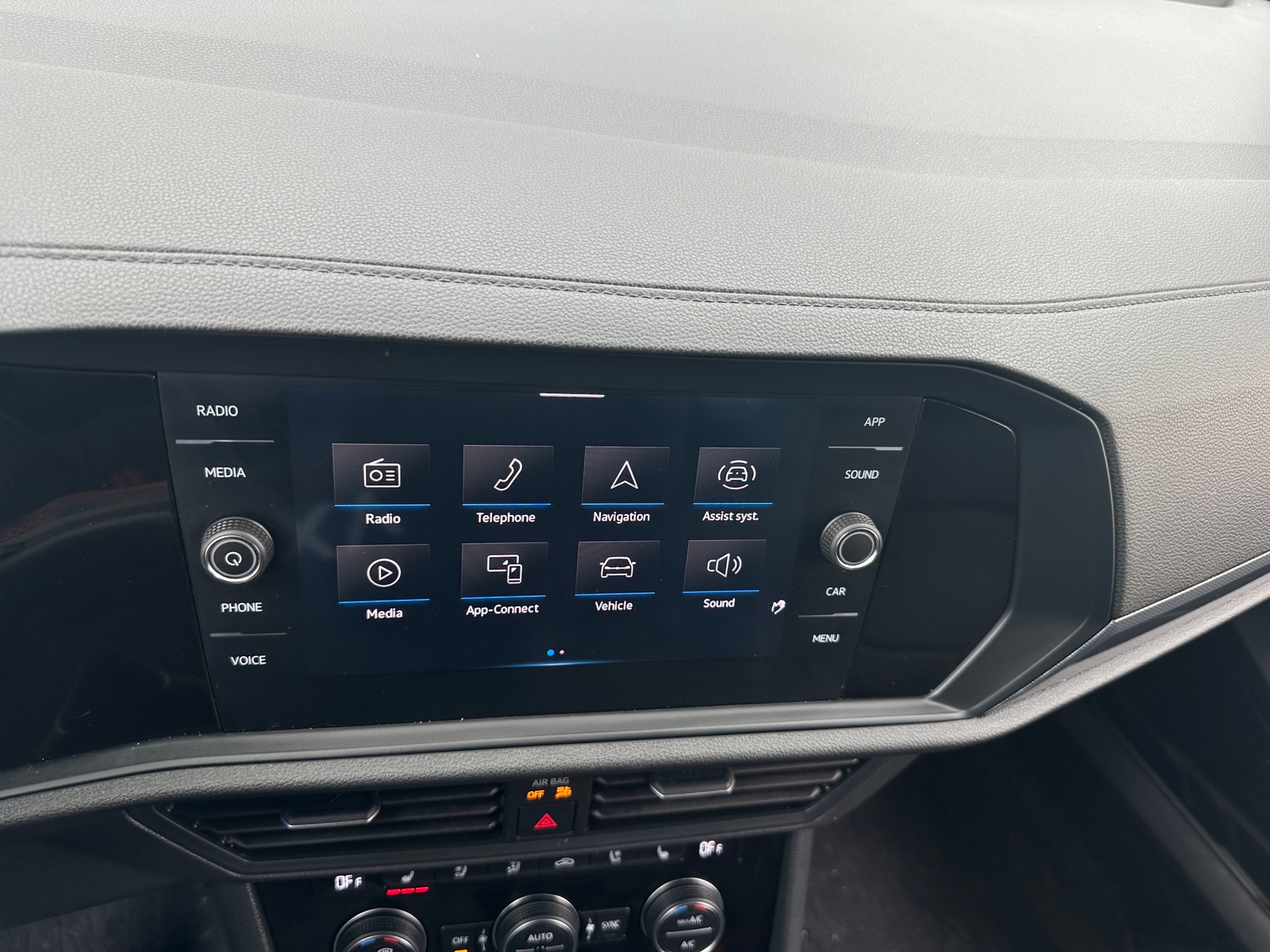 Thumbnail: 2021 Volkswagen Jetta - 3